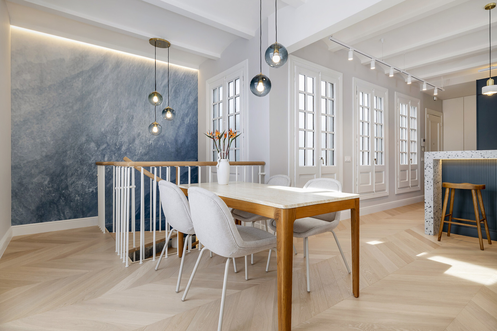  Impressive renovated duplex penthouse with terraces on both levels - 物件實景