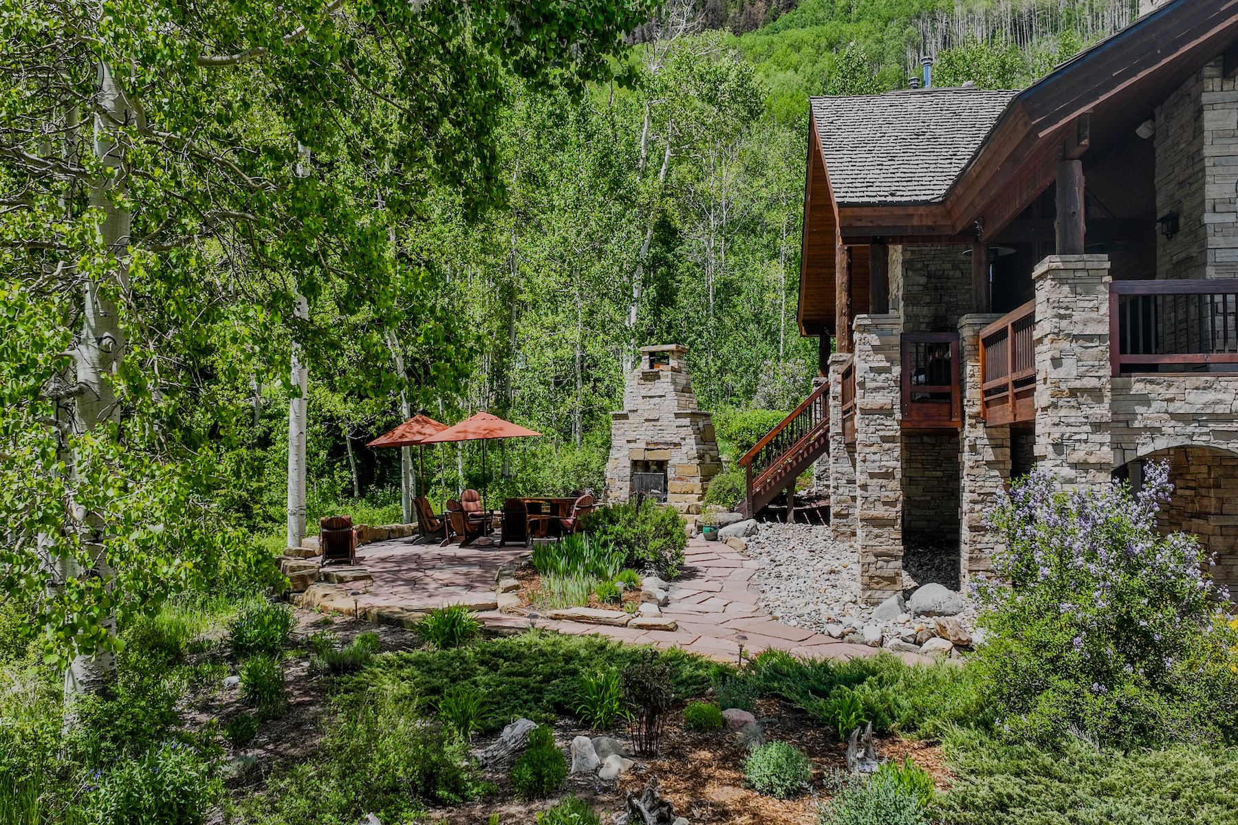  123 Falcon Ridge Road - 物件實景