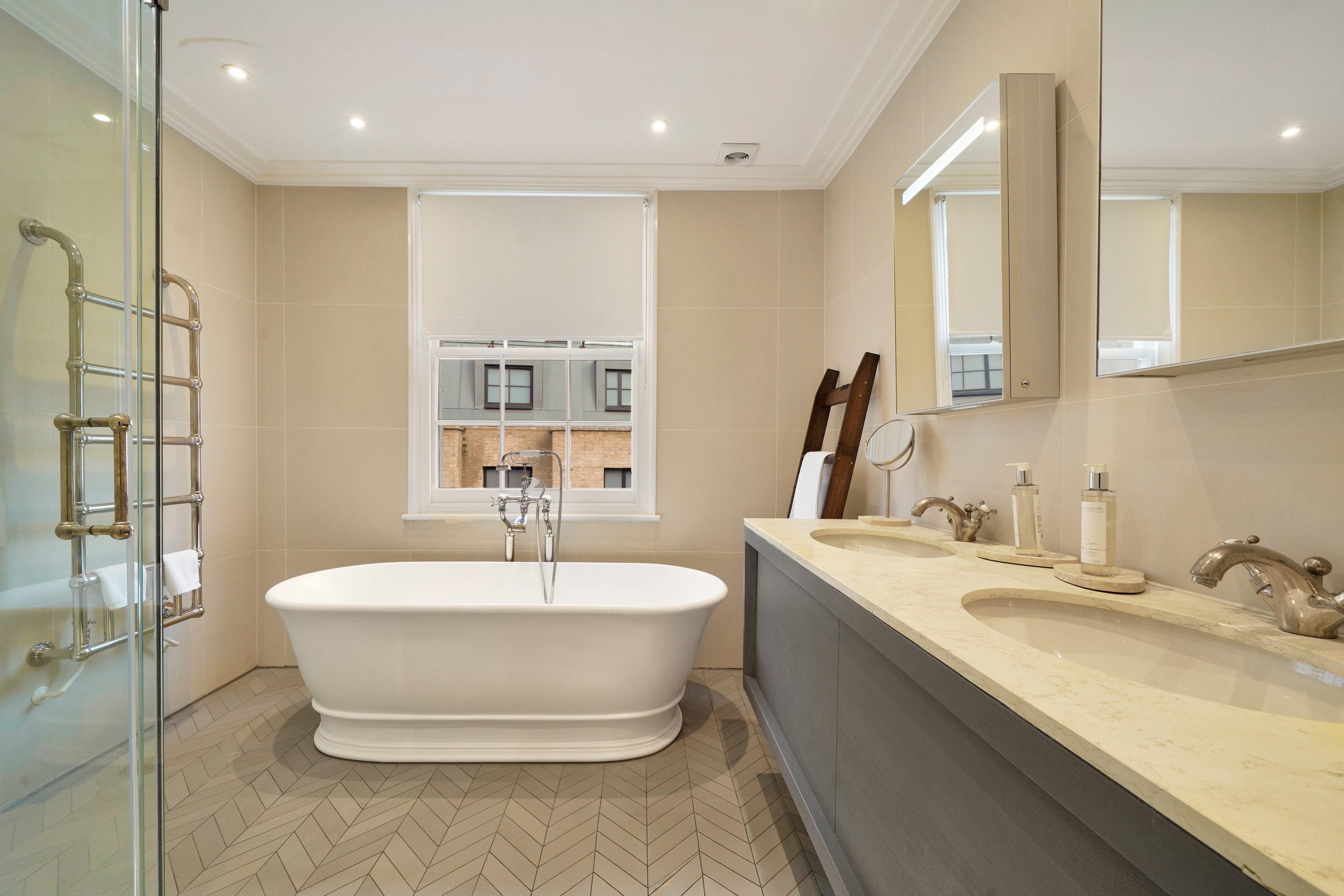  A Five-Storey Knightsbridge Townhouse Overlooking a Leafy Garden Square - 物件實景