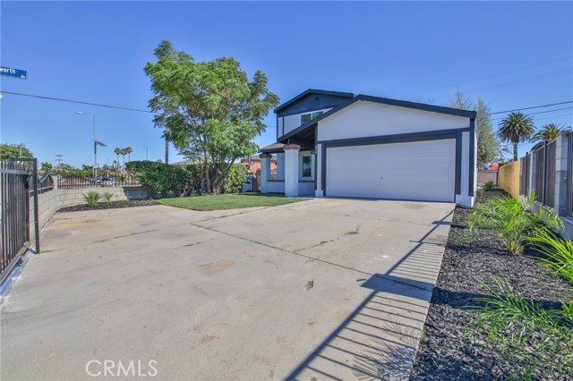 Los Angeles, California, 90059, United States, 3 Bedrooms Bedrooms, ,2 BathroomsBathrooms,Residential,For Sale,1935109