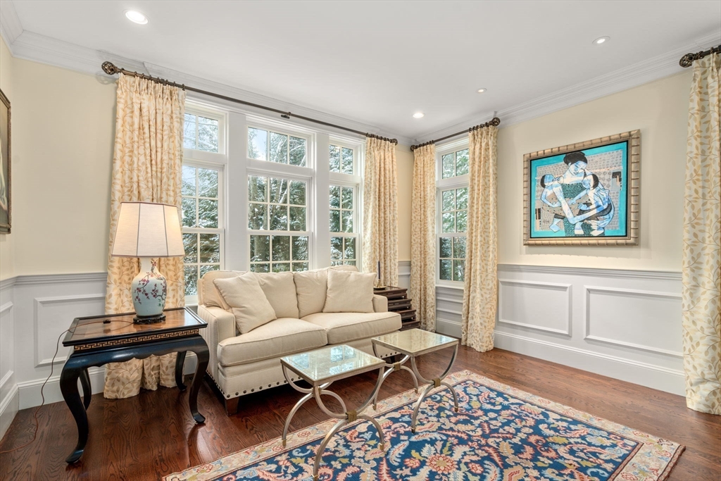 Weston, Massachusetts, 02493, United States, 3 Bedrooms Bedrooms, ,5 BathroomsBathrooms,Residential,For Sale,1941608