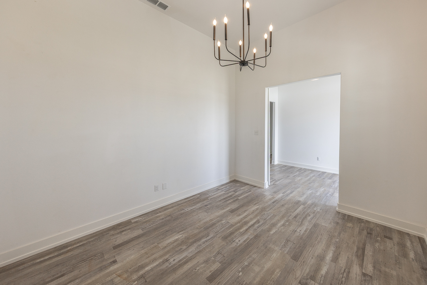 Lubbock, Texas, 79423, United States, 4 Bedrooms Bedrooms, ,3 BathroomsBathrooms,Residential,For Sale,1926032
