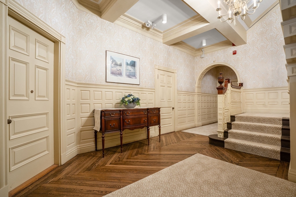 Boston, Massachusetts, 02116, United States, ,1 BathroomBathrooms,Residential,For Sale,2000980