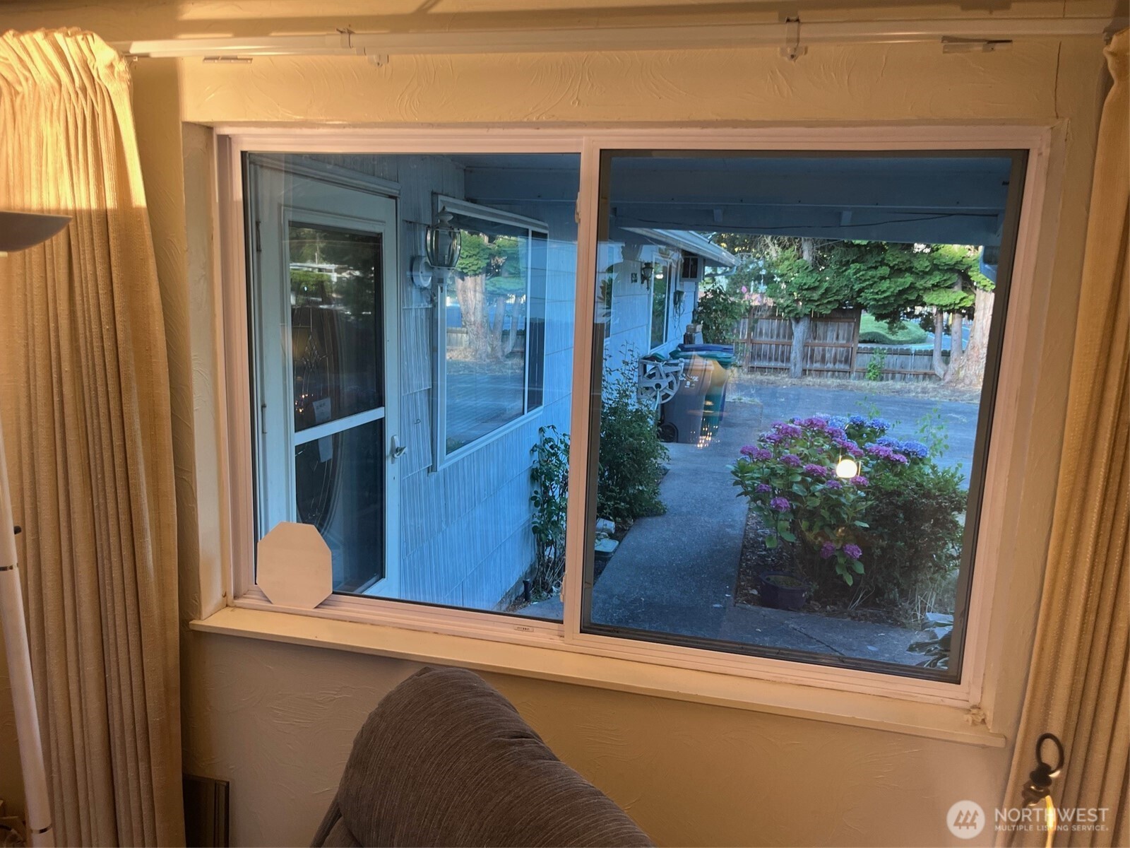 Auburn, Washington, 98002, United States, 5 Bedrooms Bedrooms, ,1 BathroomBathrooms,Residential,For Sale,1930988