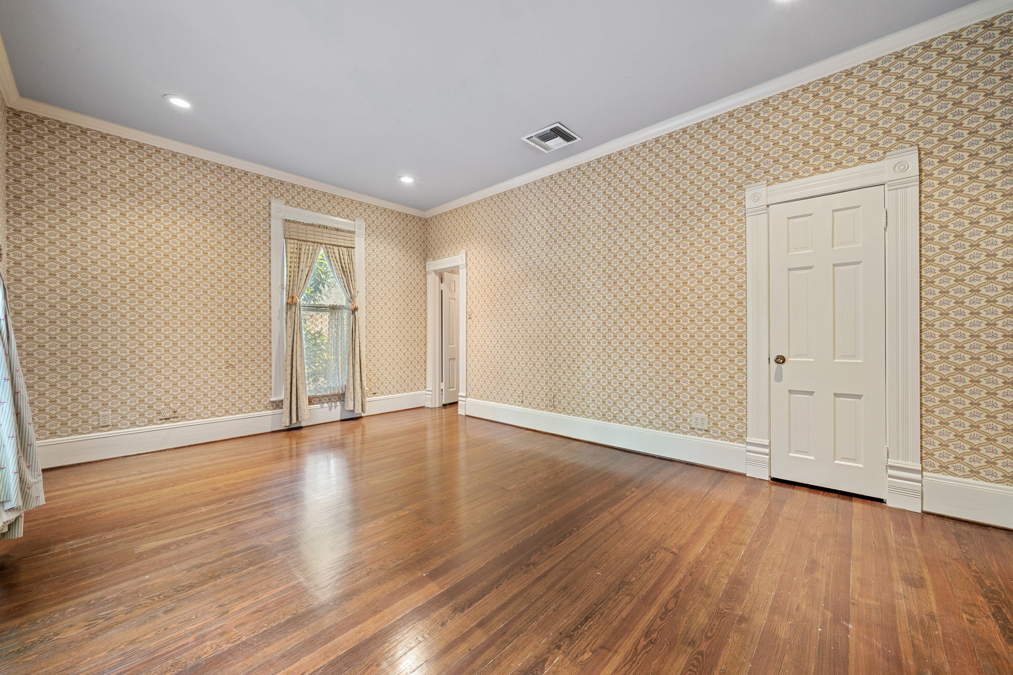 San Marcos, Texas, 78666, United States, 3 Bedrooms Bedrooms, ,4 BathroomsBathrooms,Residential,For Sale,1981922