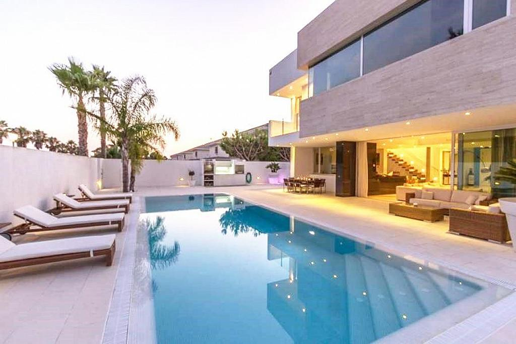  Contemporary villa in Novo Sancti Petri with garden and pool - 物件實景