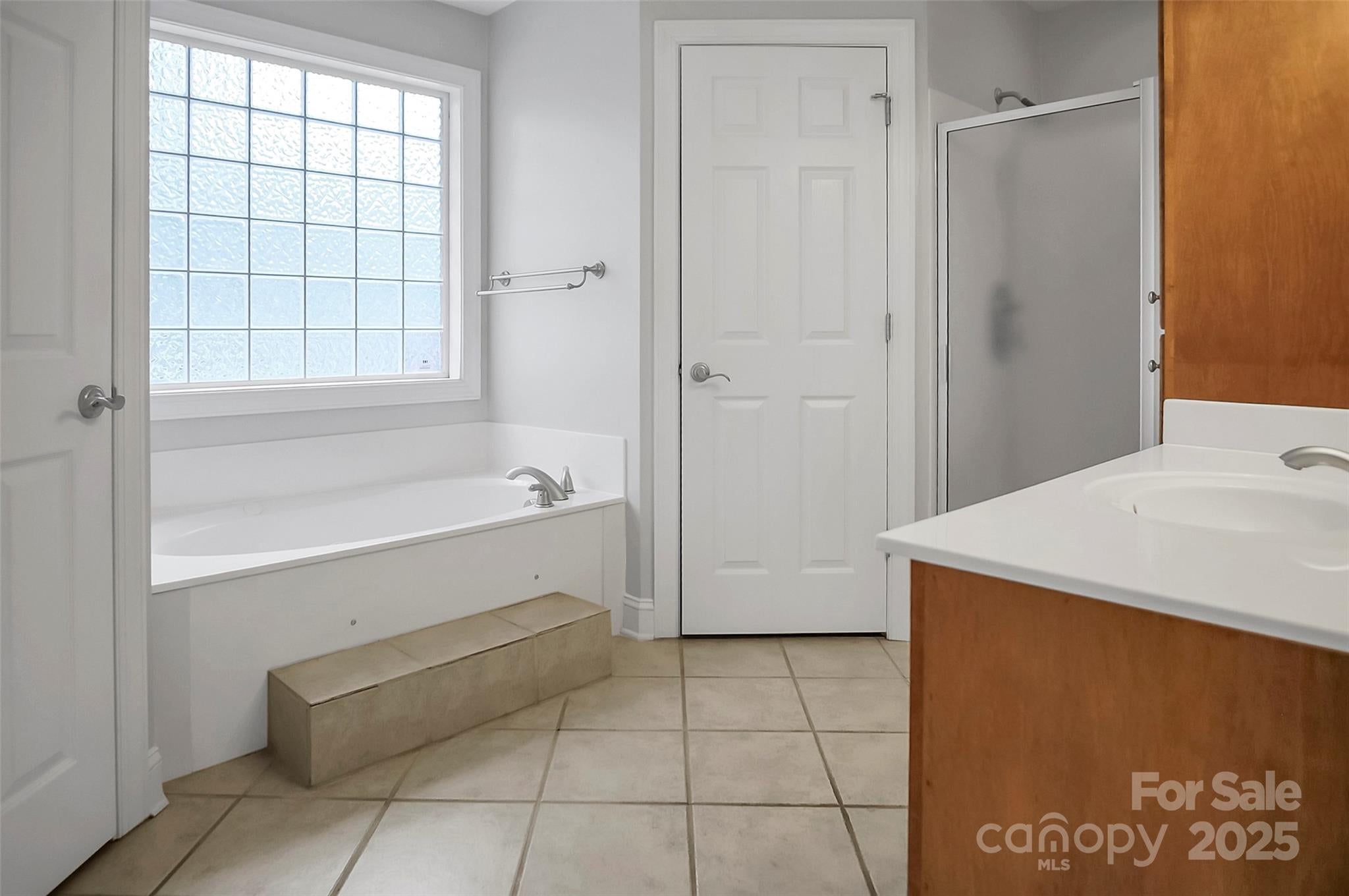 Cherryville, North Carolina, 28021, United States, 3 Bedrooms Bedrooms, ,3 BathroomsBathrooms,Residential,For Sale,1885225