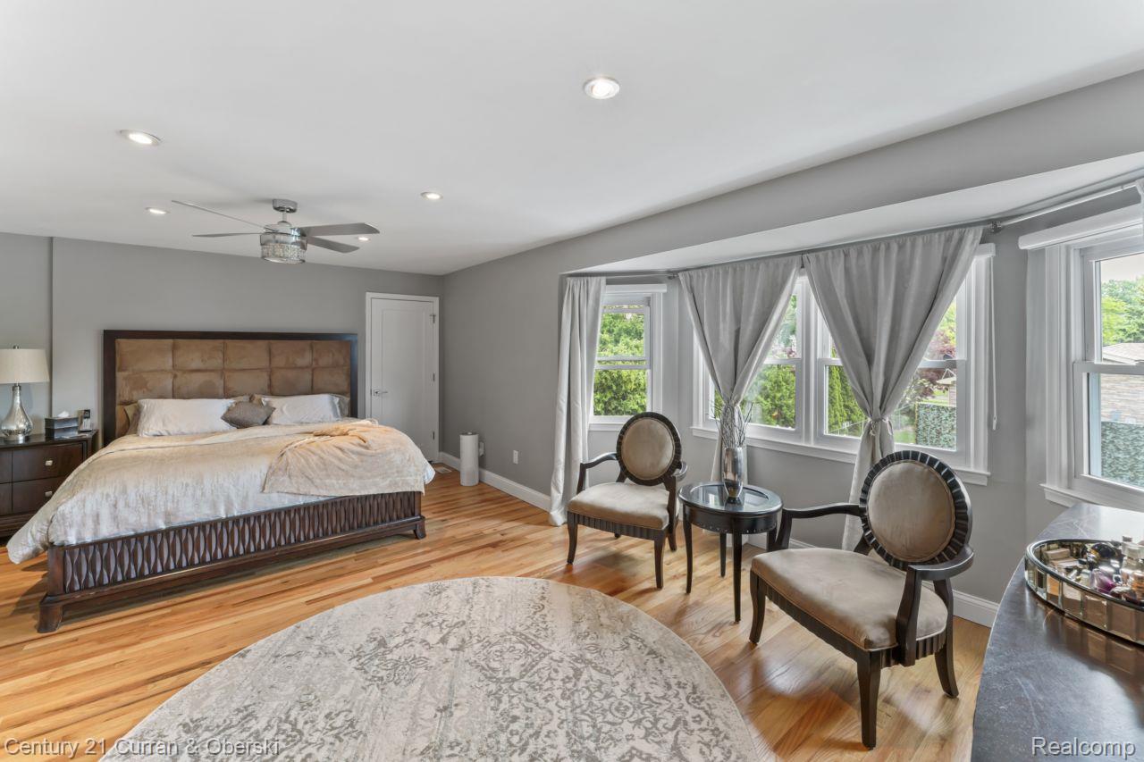Dearborn Heights, Michigan, 48127, United States, 4 Bedrooms Bedrooms, ,4 BathroomsBathrooms,Residential,For Sale,1905495