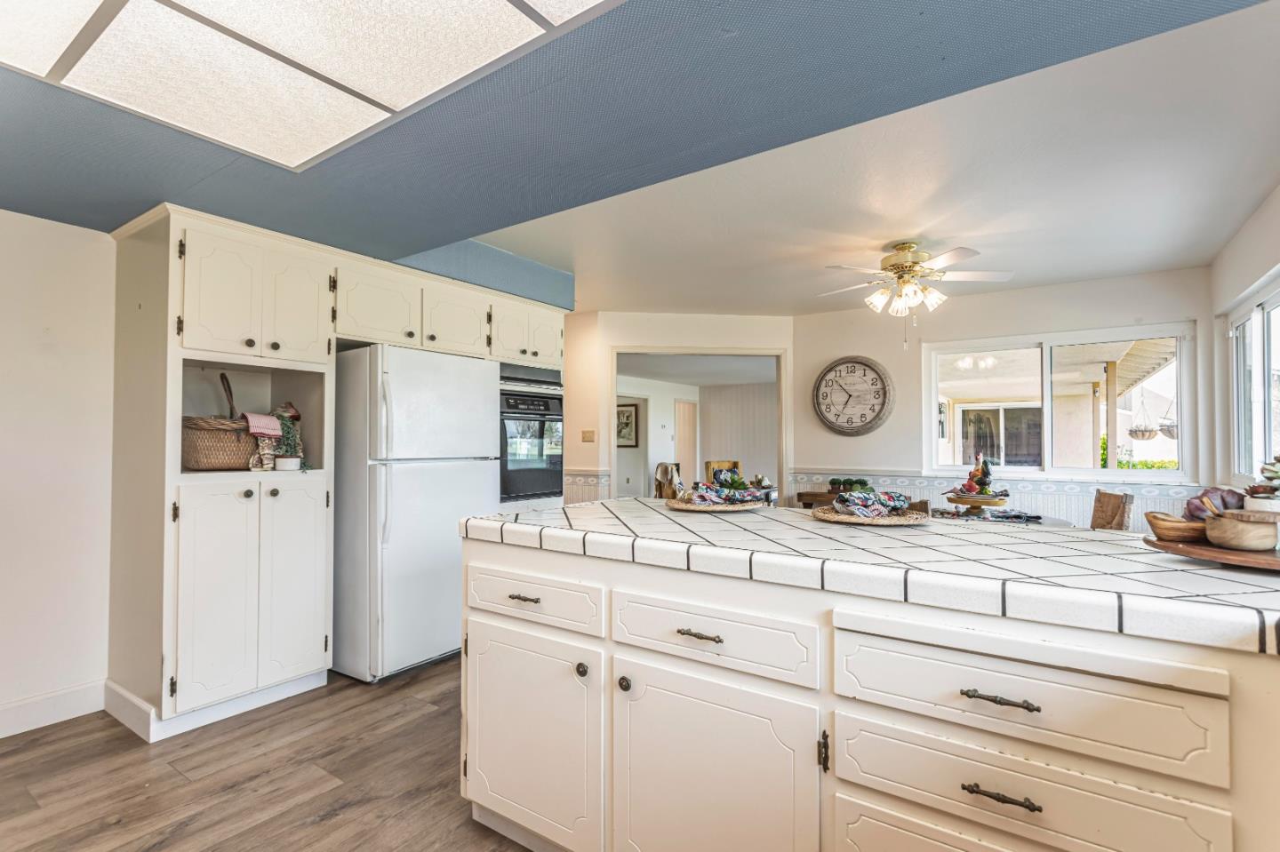 Hollister, California, 95023, United States, 4 Bedrooms Bedrooms, ,3 BathroomsBathrooms,Residential,For Sale,1750657