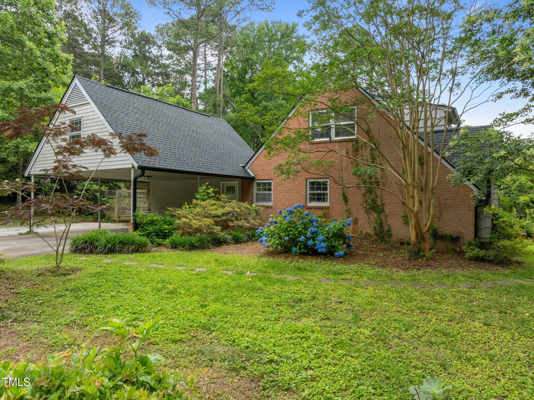 Raleigh, North Carolina, 27606, United States, 5 Bedrooms Bedrooms, ,2 BathroomsBathrooms,Residential,For Sale,1857756
