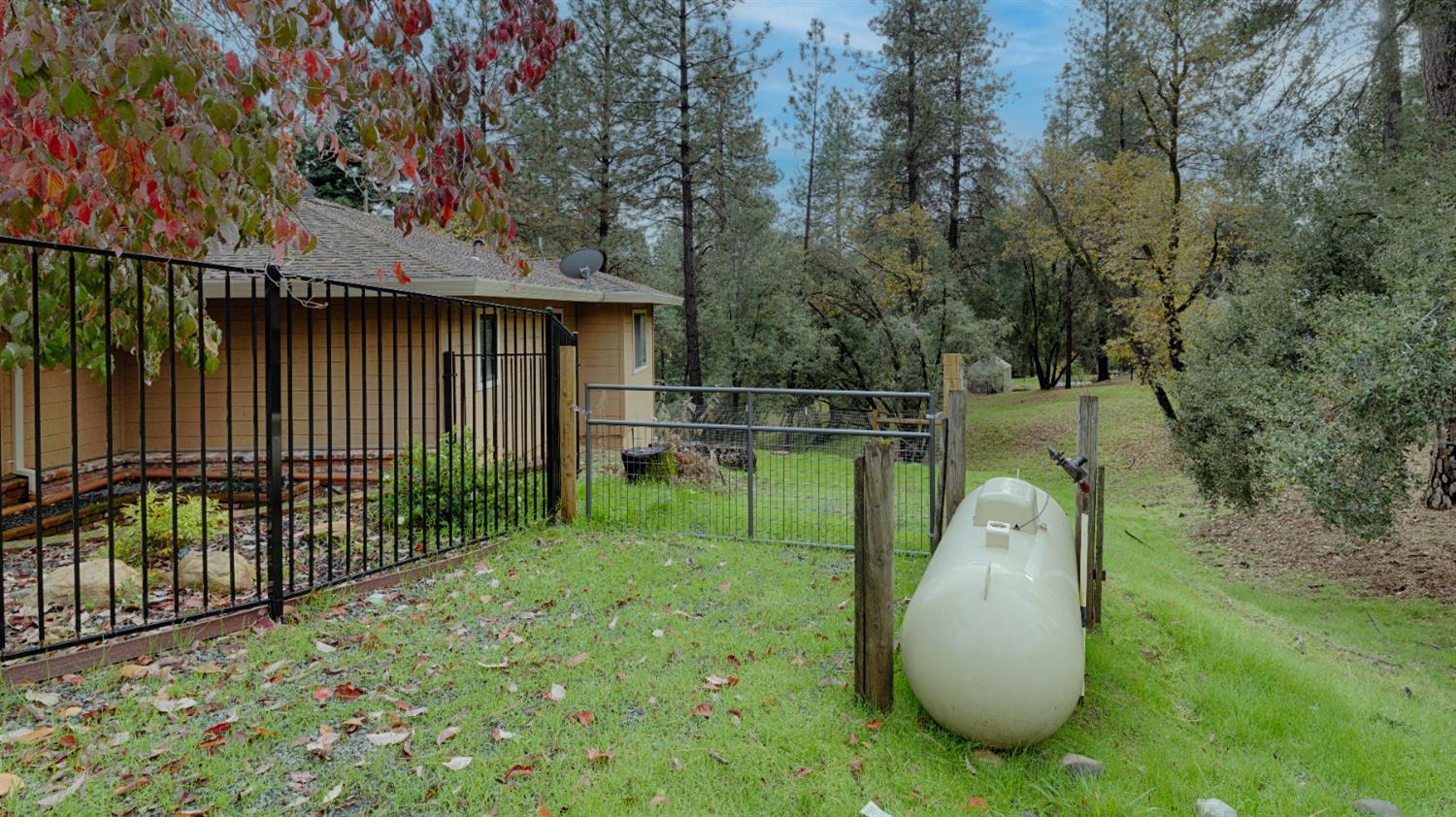 Grass Valley, California, 95949, United States, 3 Bedrooms Bedrooms, ,3 BathroomsBathrooms,Residential,For Sale,1992571