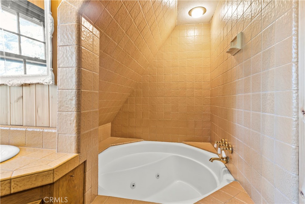 Twin Peaks, California, 92391, United States, 4 Bedrooms Bedrooms, ,3 BathroomsBathrooms,Residential,For Sale,1992478