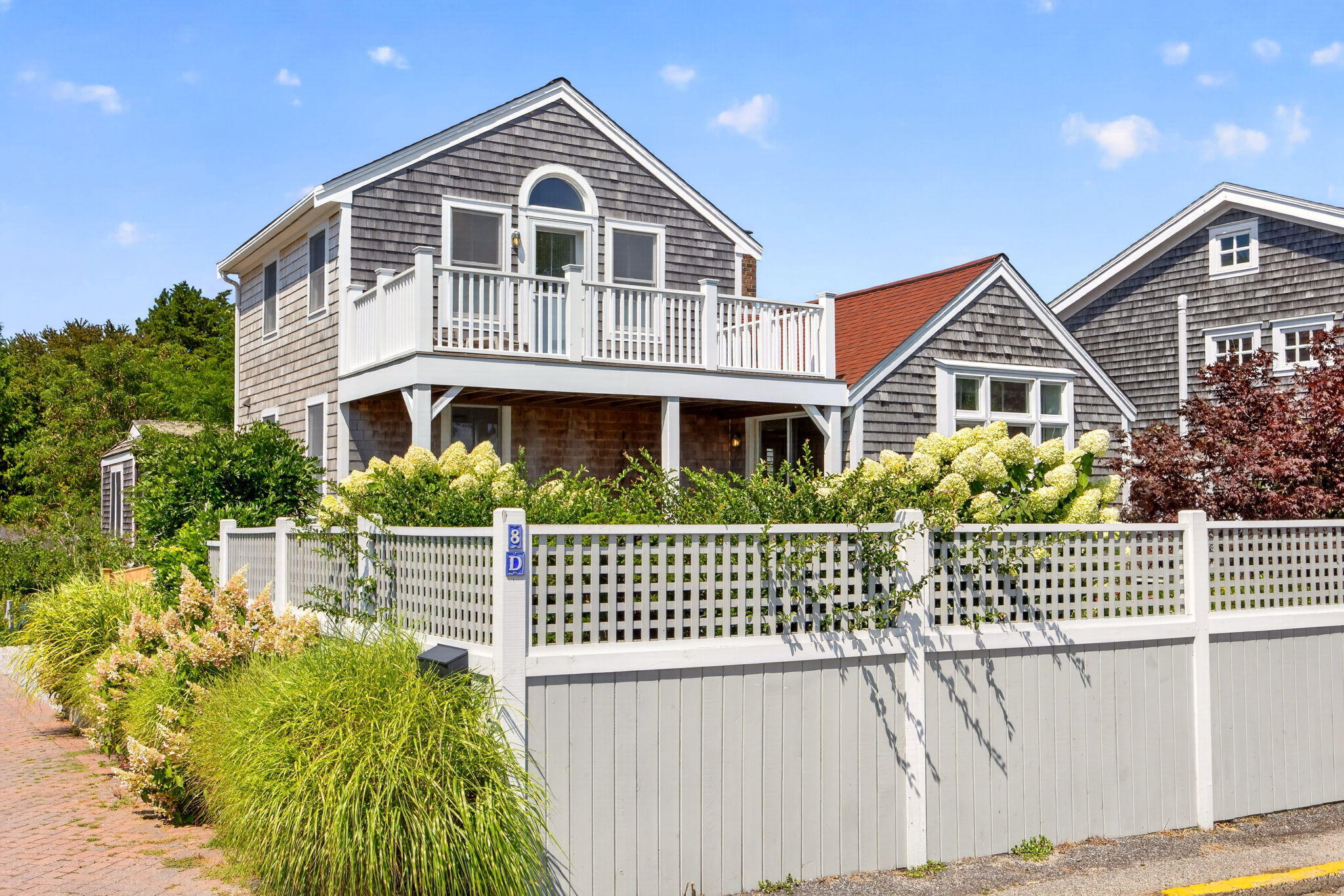  West End Elegance with Water Views, Private Gardens & Two-Car Parking - 物件實景