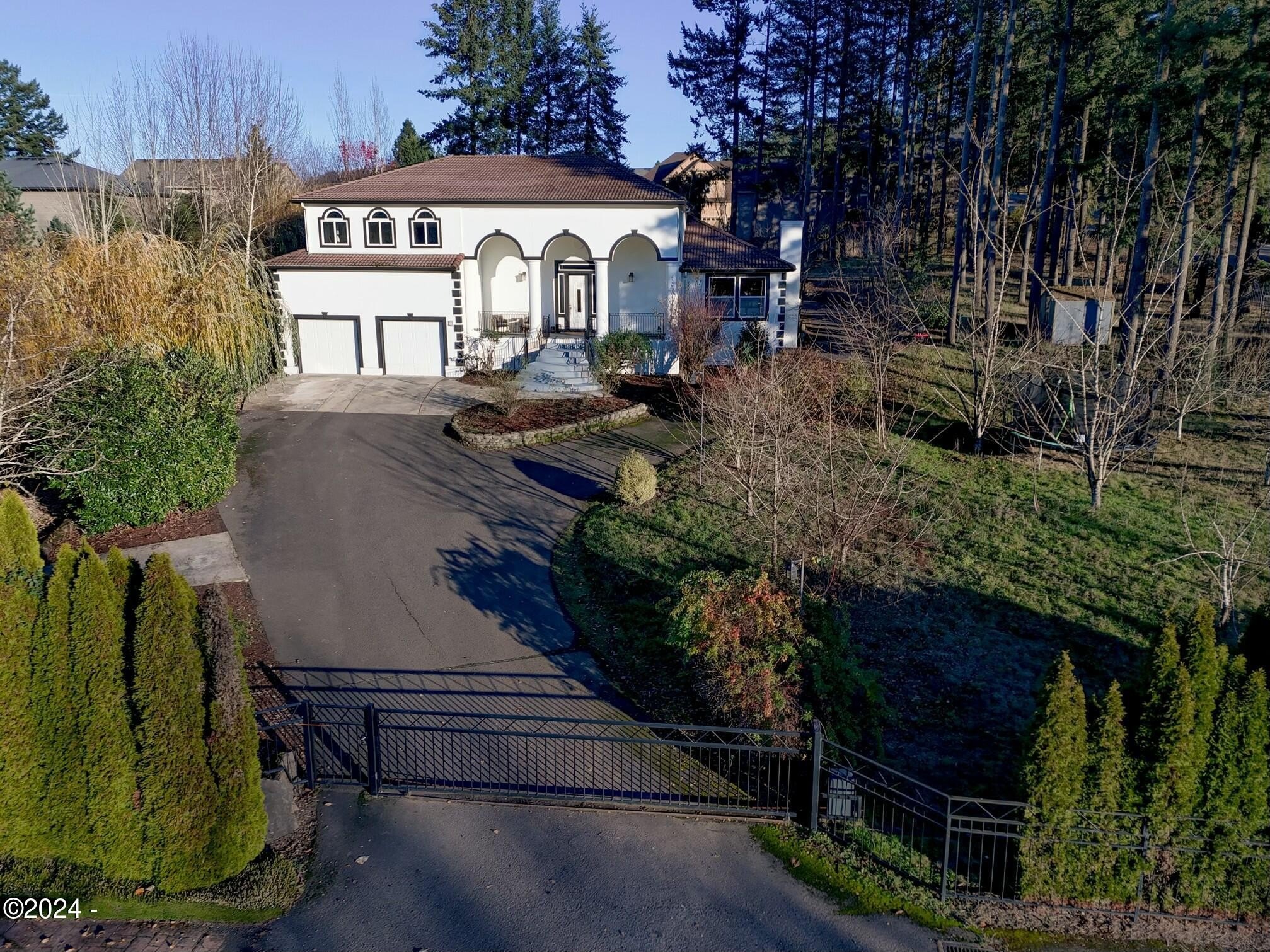 12989 SE Mountain Gate, Happy Valley, Oregon, 97086, United States, 4 Bedrooms Bedrooms, ,5 BathroomsBathrooms,Residential,For Sale,12989 SE Mountain Gate,1668514