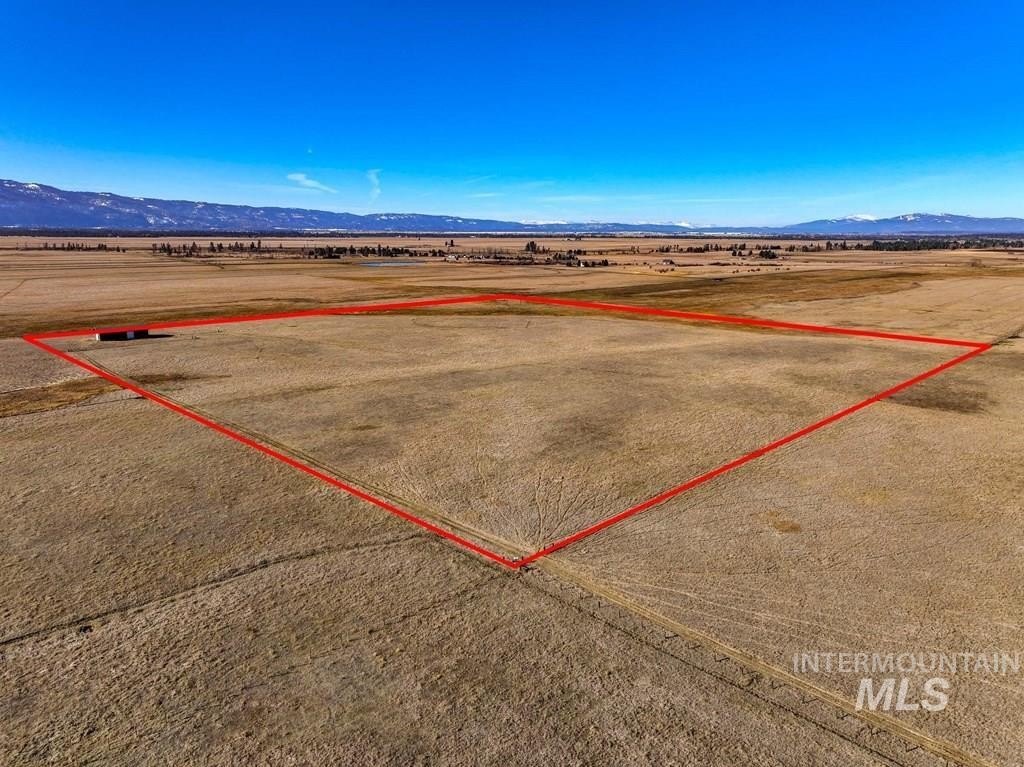 Donnelly, Idaho, 83615, United States, ,Residential,For Sale,1772260