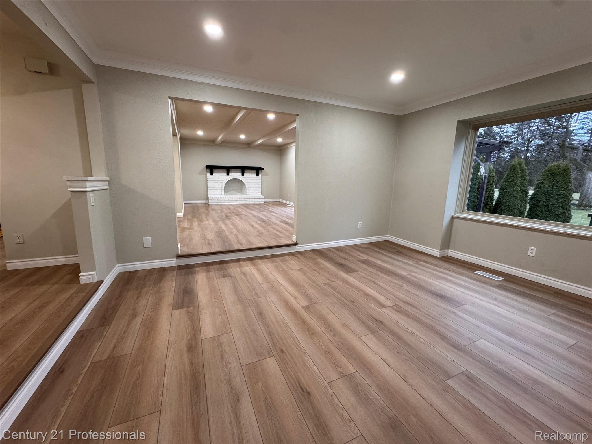 Troy, Michigan, 48085, United States, 4 Bedrooms Bedrooms, ,3 BathroomsBathrooms,Residential,For Sale,2009052