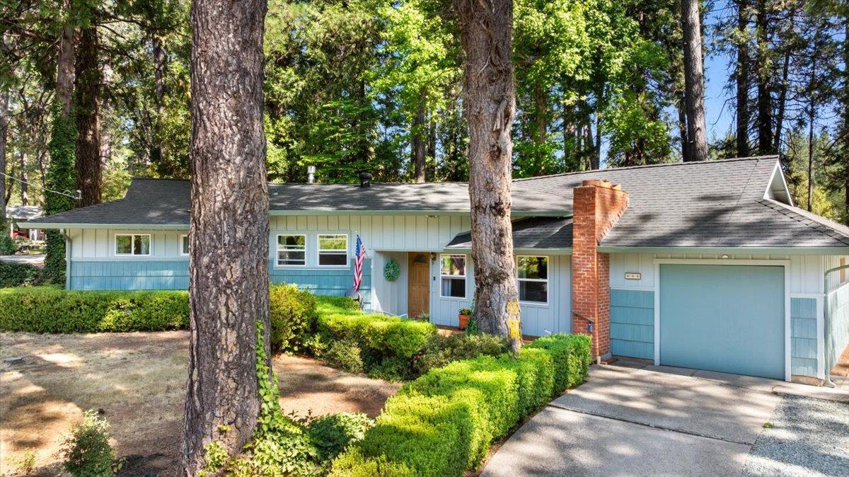Nevada City, California, 95959, United States, 3 Bedrooms Bedrooms, ,2 BathroomsBathrooms,Residential,For Sale,1924394