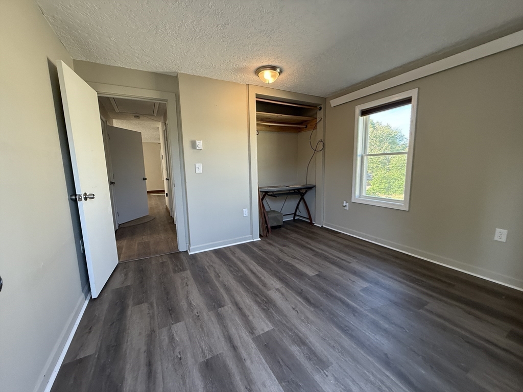 North Attleboro, Massachusetts, 02760, United States, 4 Bedrooms Bedrooms, ,2 BathroomsBathrooms,Residential,For Sale,1988350