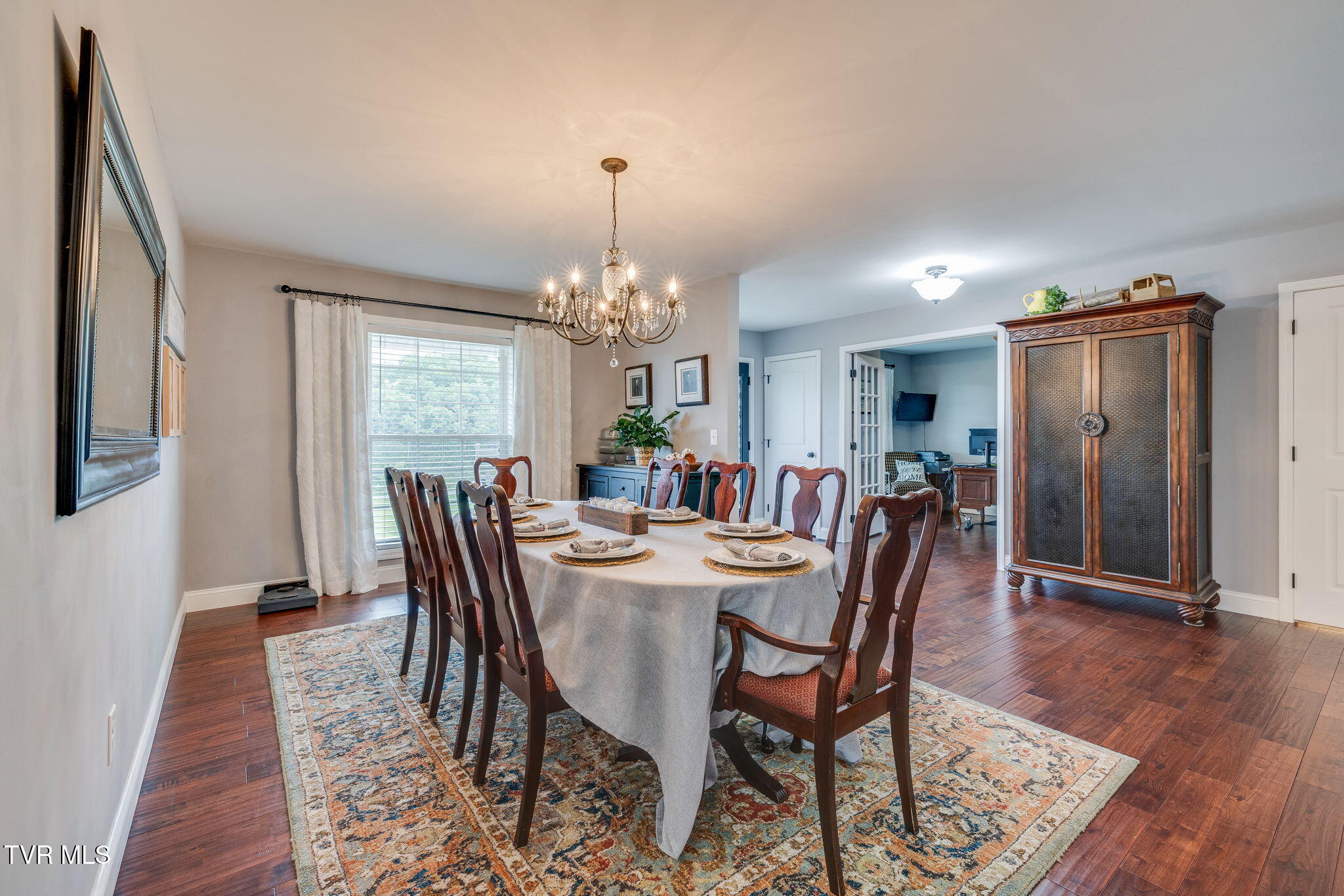 Bluff City, Tennessee, 37618, United States, 3 Bedrooms Bedrooms, ,4 BathroomsBathrooms,Residential,For Sale,2048525