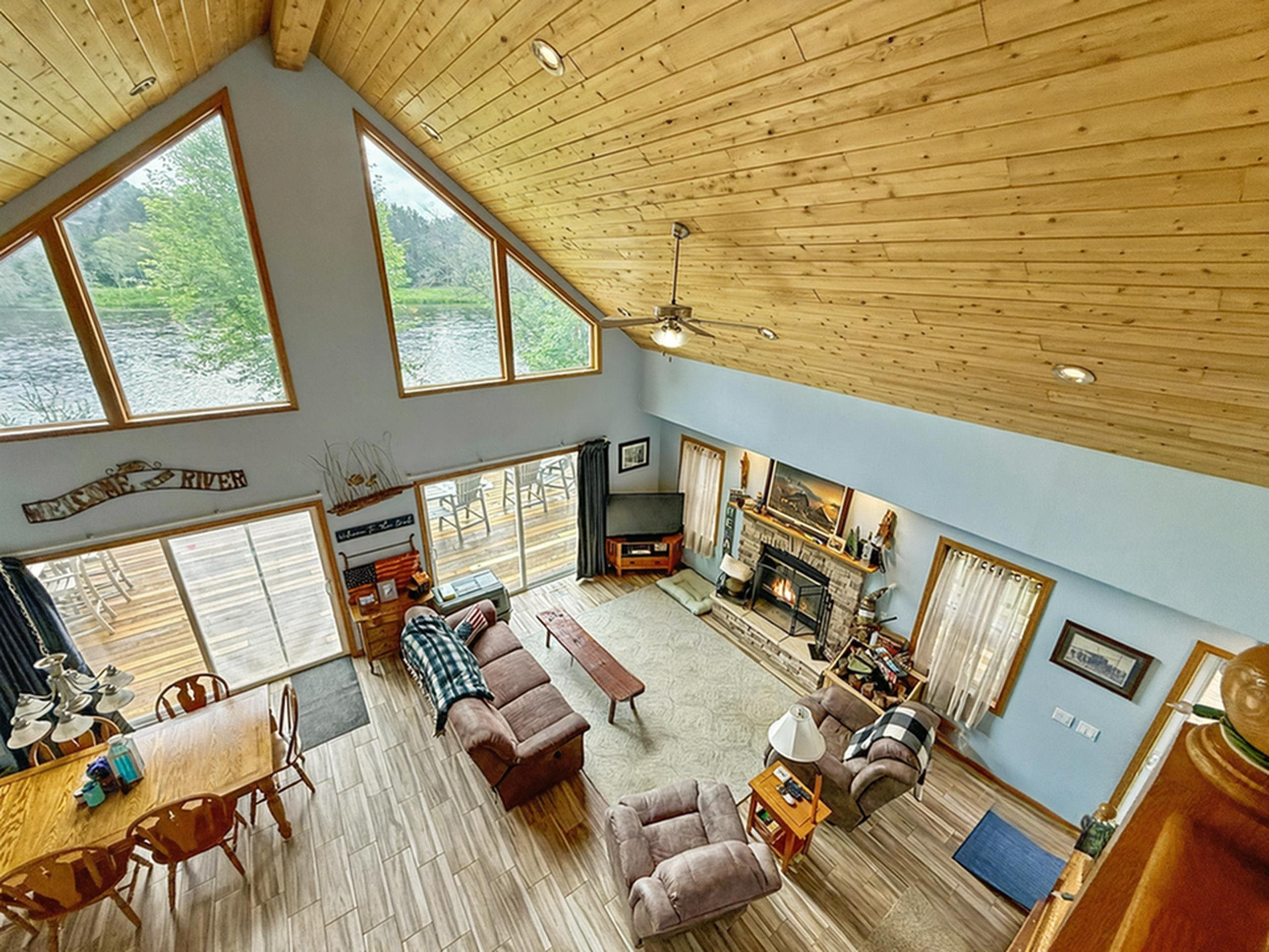 PEMBINE, Wisconsin, 54156, United States, 5 Bedrooms Bedrooms, ,4 BathroomsBathrooms,Residential,For Sale,1956791