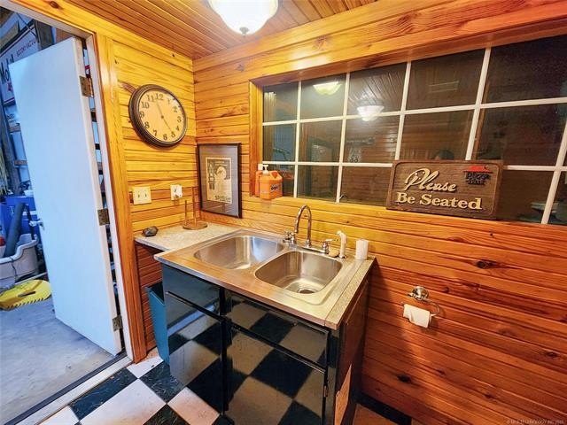 Cookson, Oklahoma, 74427, United States, 3 Bedrooms Bedrooms, ,2 BathroomsBathrooms,Residential,For Sale,2005296