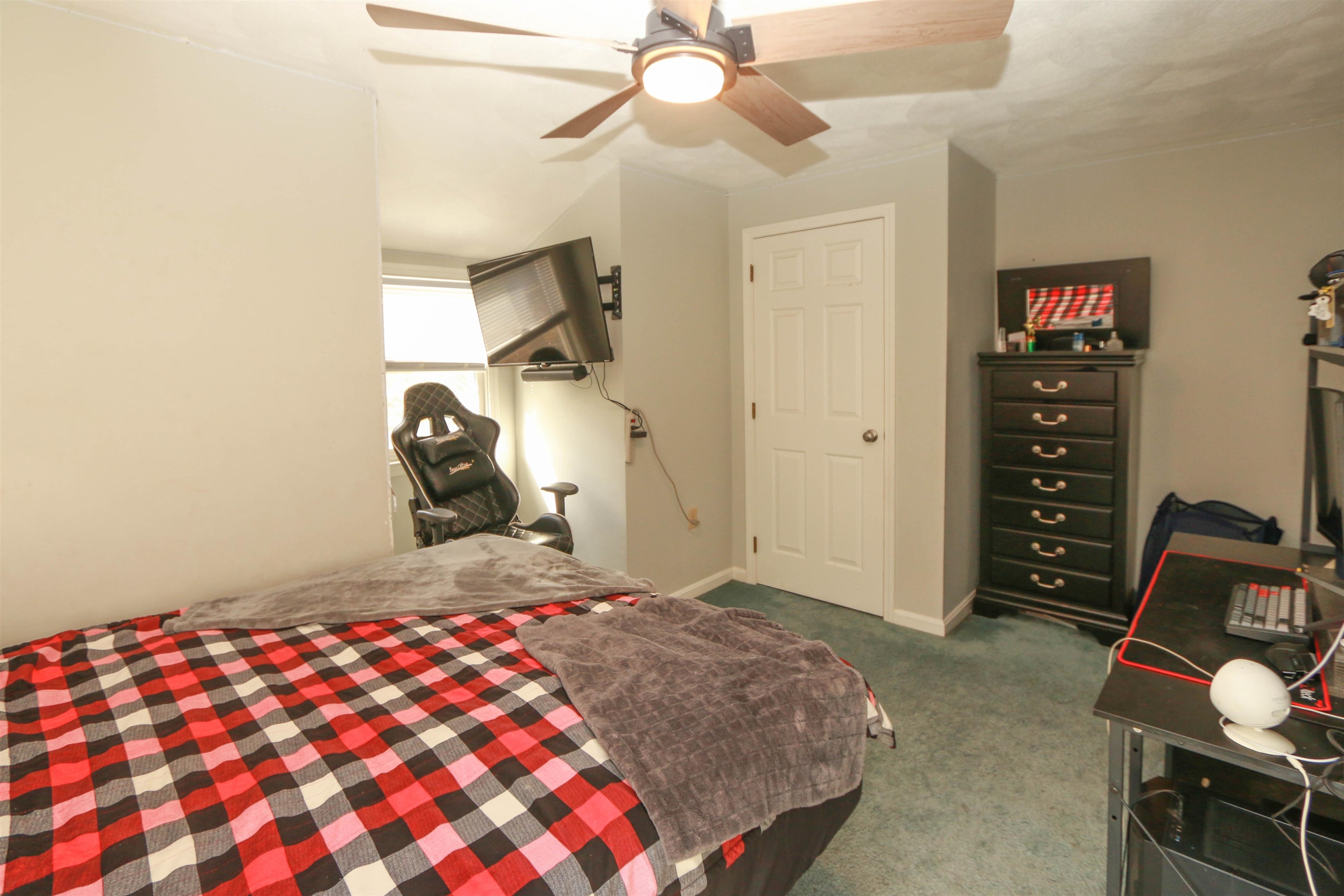 Merrimac, Massachusetts, 01860, United States, 3 Bedrooms Bedrooms, ,3 BathroomsBathrooms,Residential,For Sale,1985648