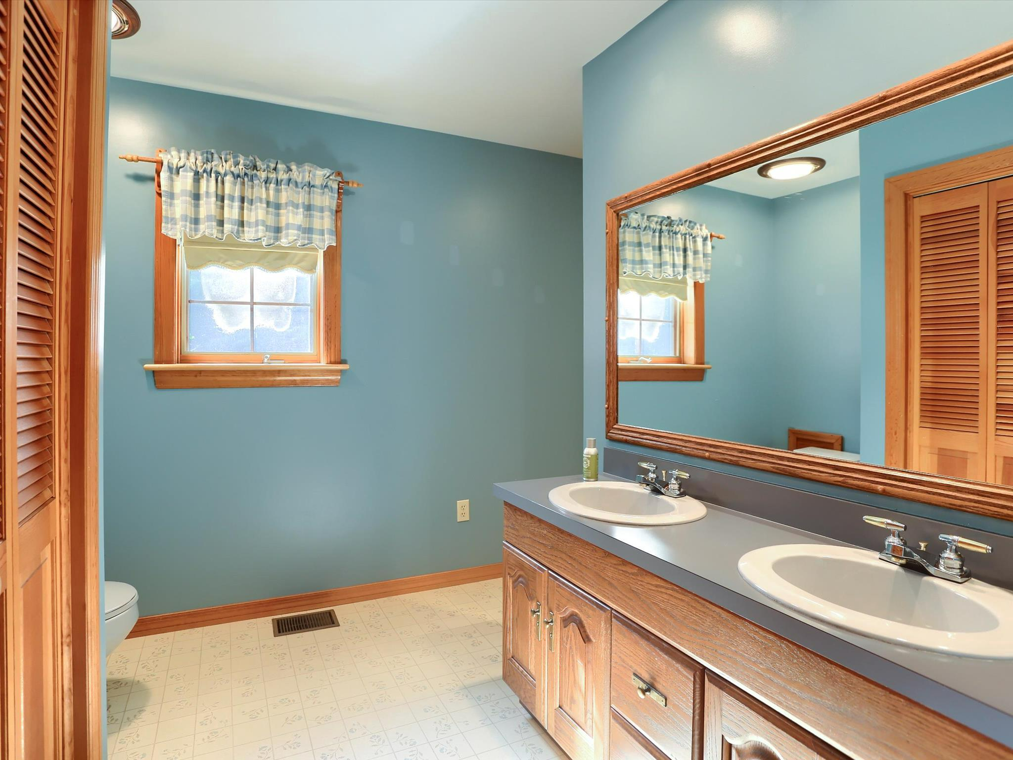 Port Royal, Pennsylvania, 17082, United States, 4 Bedrooms Bedrooms, ,3 BathroomsBathrooms,Residential,For Sale,1979565