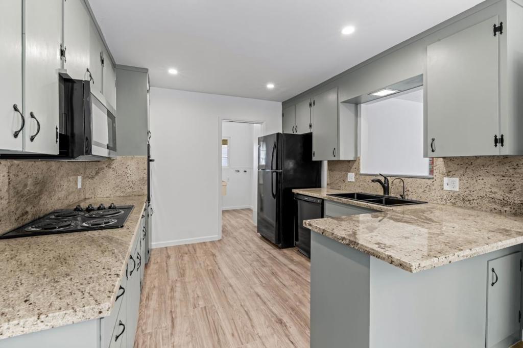 Watsonville, California, 95076, United States, 3 Bedrooms Bedrooms, ,2 BathroomsBathrooms,Residential,For Sale,1976793