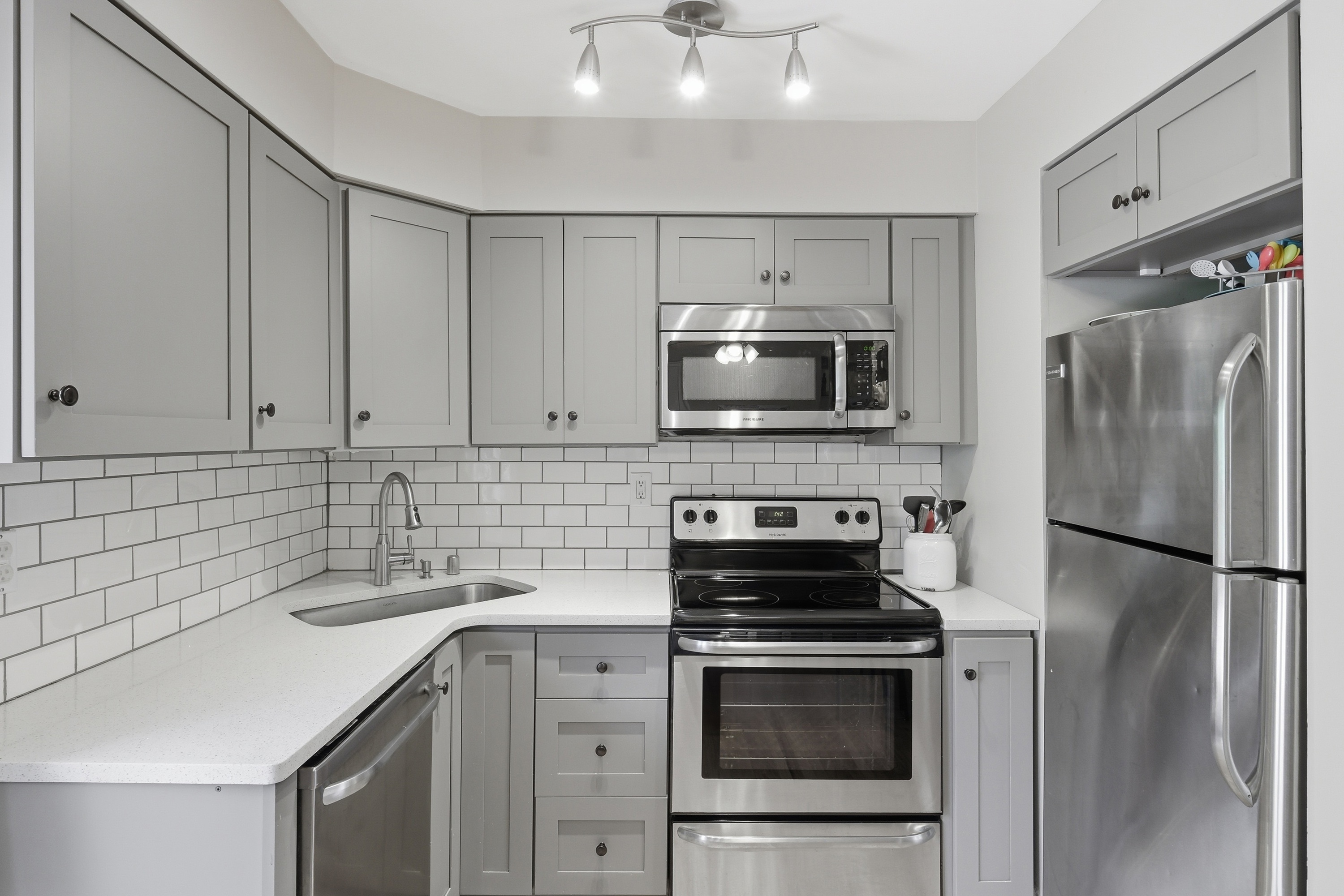  4101 Stoneview Drive, Louisville, KY 40207 - 物件實景