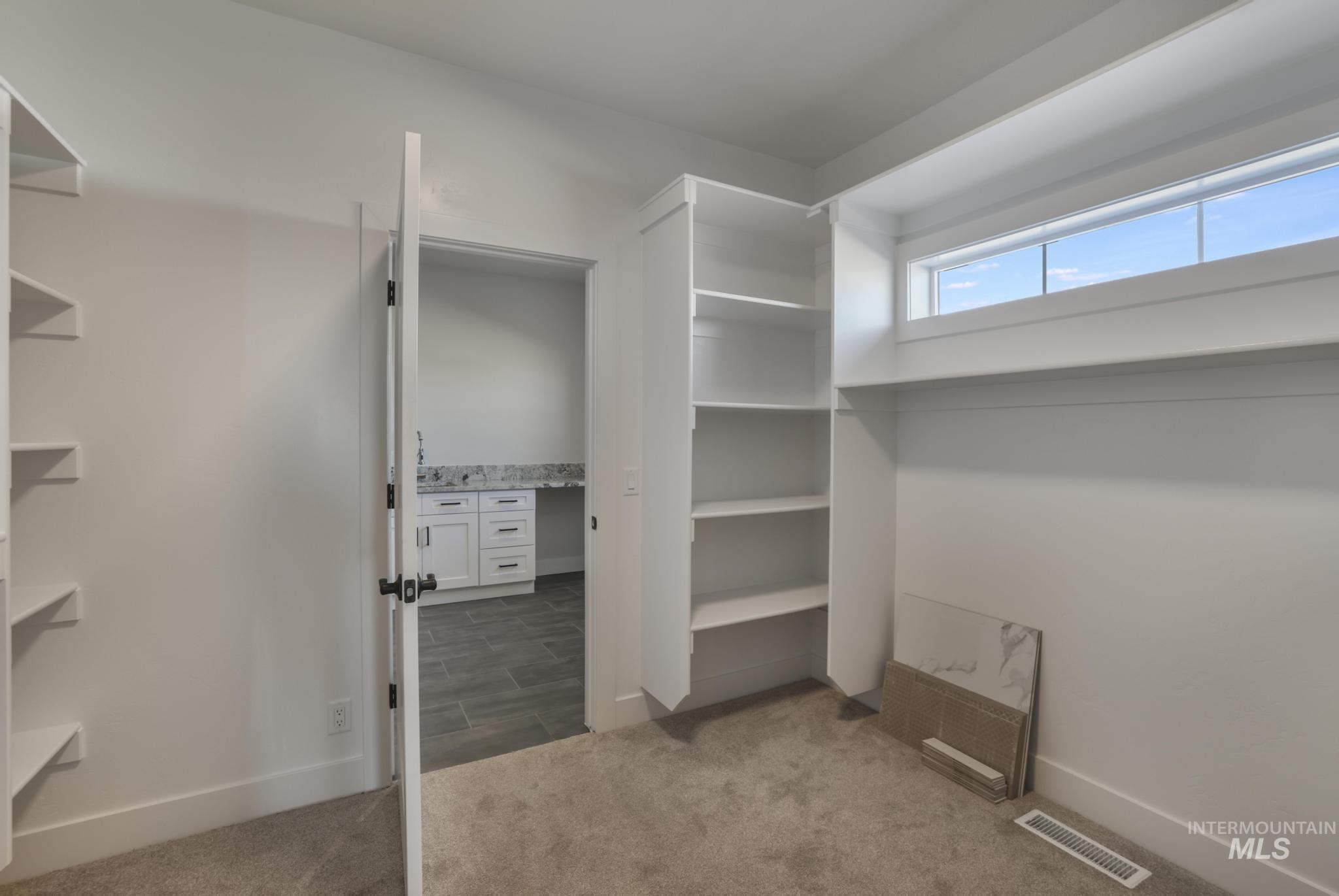 Burley, Idaho, 83318, United States, 4 Bedrooms Bedrooms, ,4 BathroomsBathrooms,Residential,For Sale,2001810