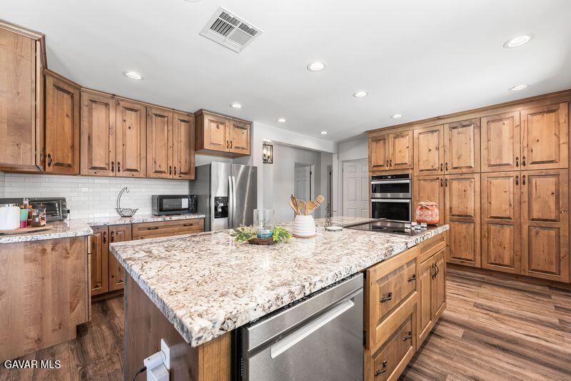 Lancaster, California, 93536, United States, 3 Bedrooms Bedrooms, ,2 BathroomsBathrooms,Residential,For Sale,2018083