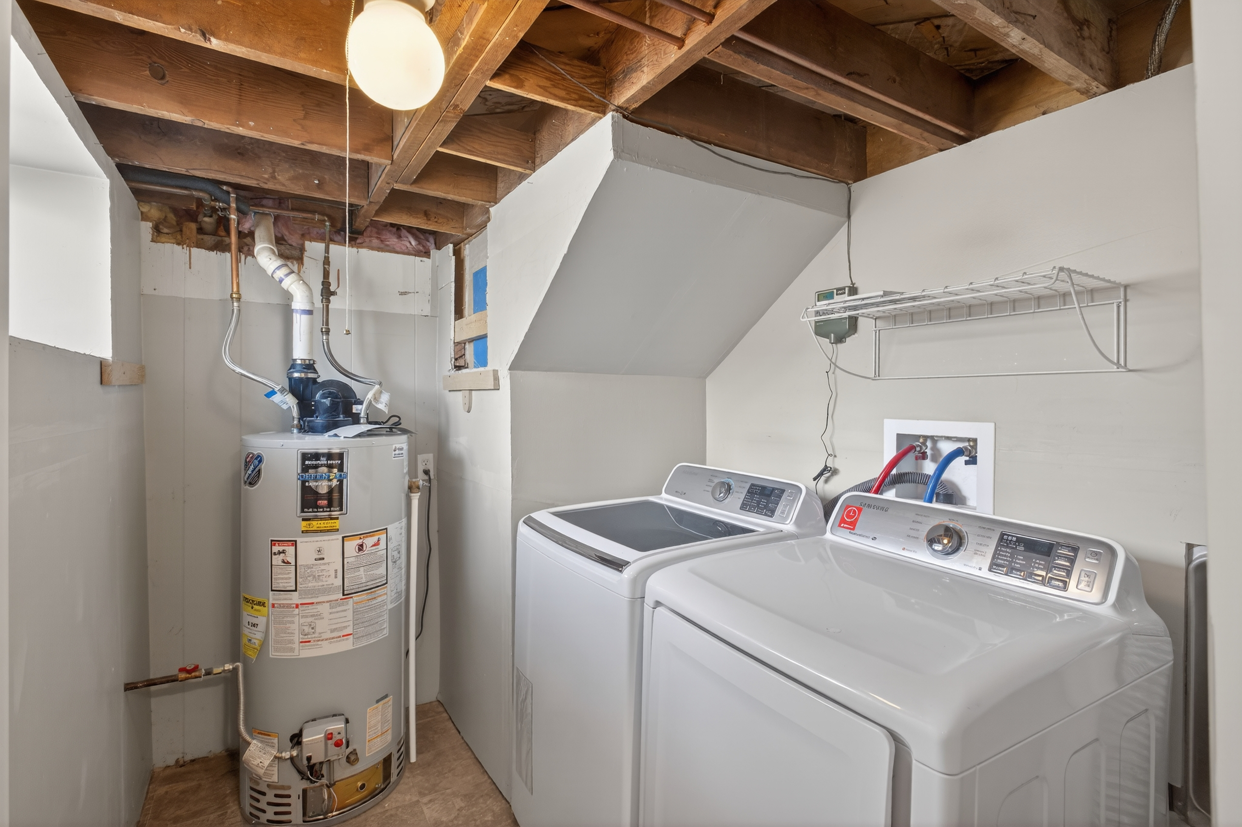  Beautifully updated 1929 bungalow in the heart of DU - 物件實景