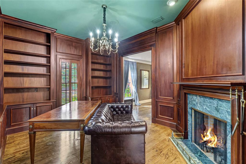 Tampa, Florida, 33611, United States, 5 Bedrooms Bedrooms, ,7 BathroomsBathrooms,Residential,For Sale,1988340