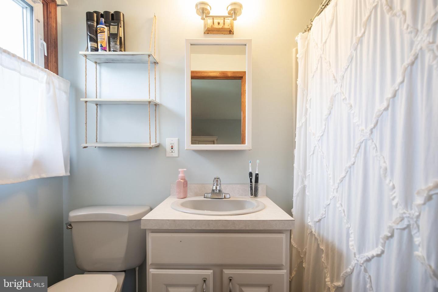 Mount Laurel, New Jersey, 08054, United States, 4 Bedrooms Bedrooms, ,3 BathroomsBathrooms,Residential,For Sale,1938947