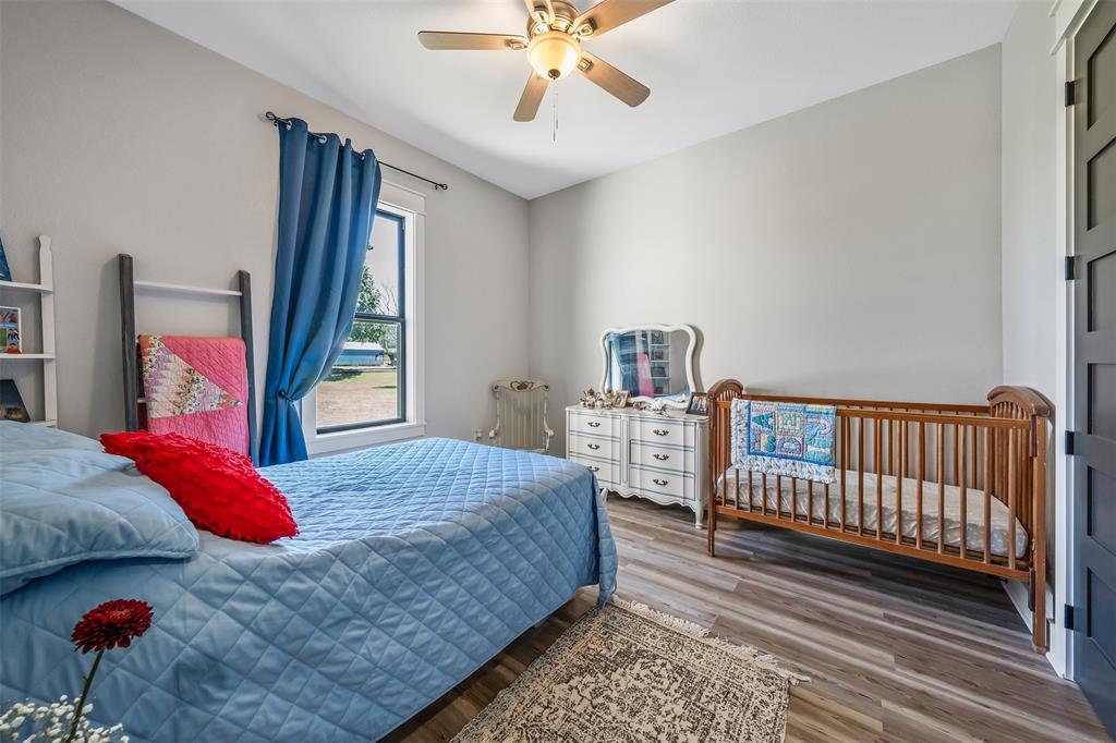 Mineola, Texas, 75773, United States, 3 Bedrooms Bedrooms, ,3 BathroomsBathrooms,Residential,For Sale,1947145