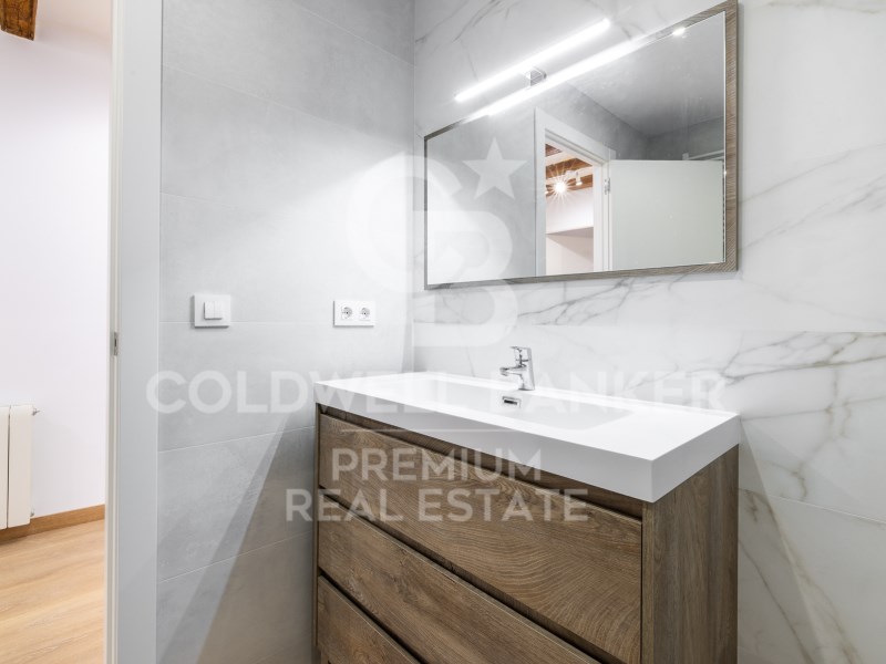 Barcelona Capital, Catalonia, ES, 4 Bedrooms Bedrooms, ,2 BathroomsBathrooms,Residential,For Sale,1752562