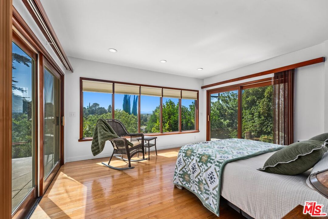 Sherman Oaks, California, 91423, United States, 3 Bedrooms Bedrooms, ,3 BathroomsBathrooms,Residential,For Sale,1986204