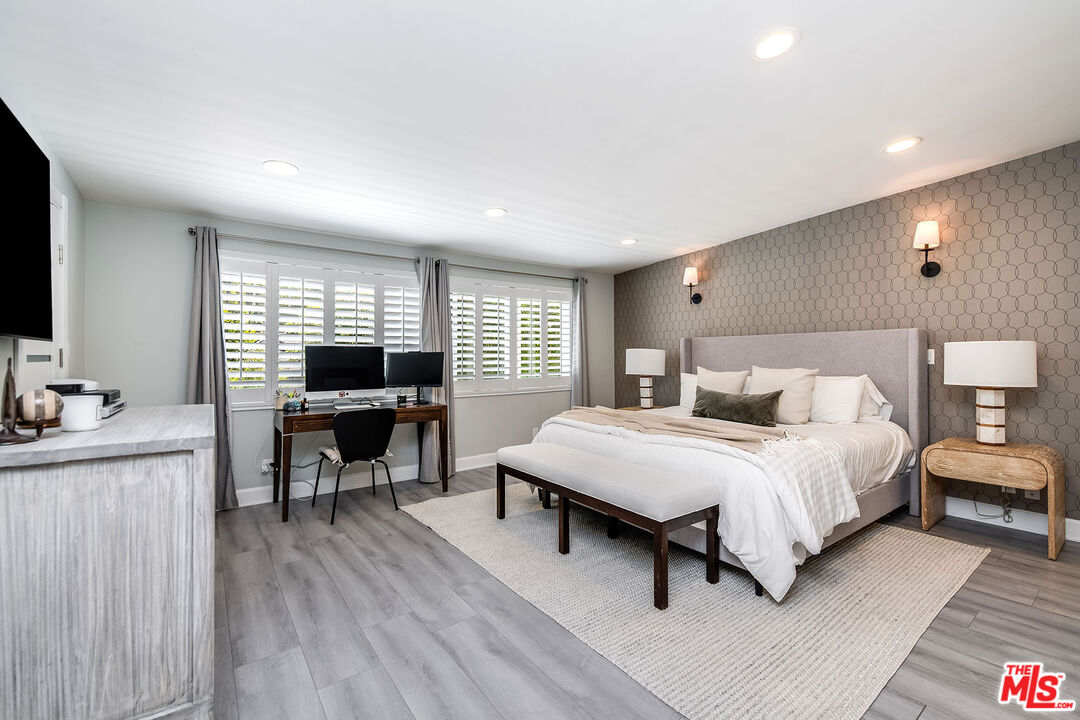 Studio City, California, 91604, United States, 4 Bedrooms Bedrooms, ,3 BathroomsBathrooms,Residential,For Sale,1850354