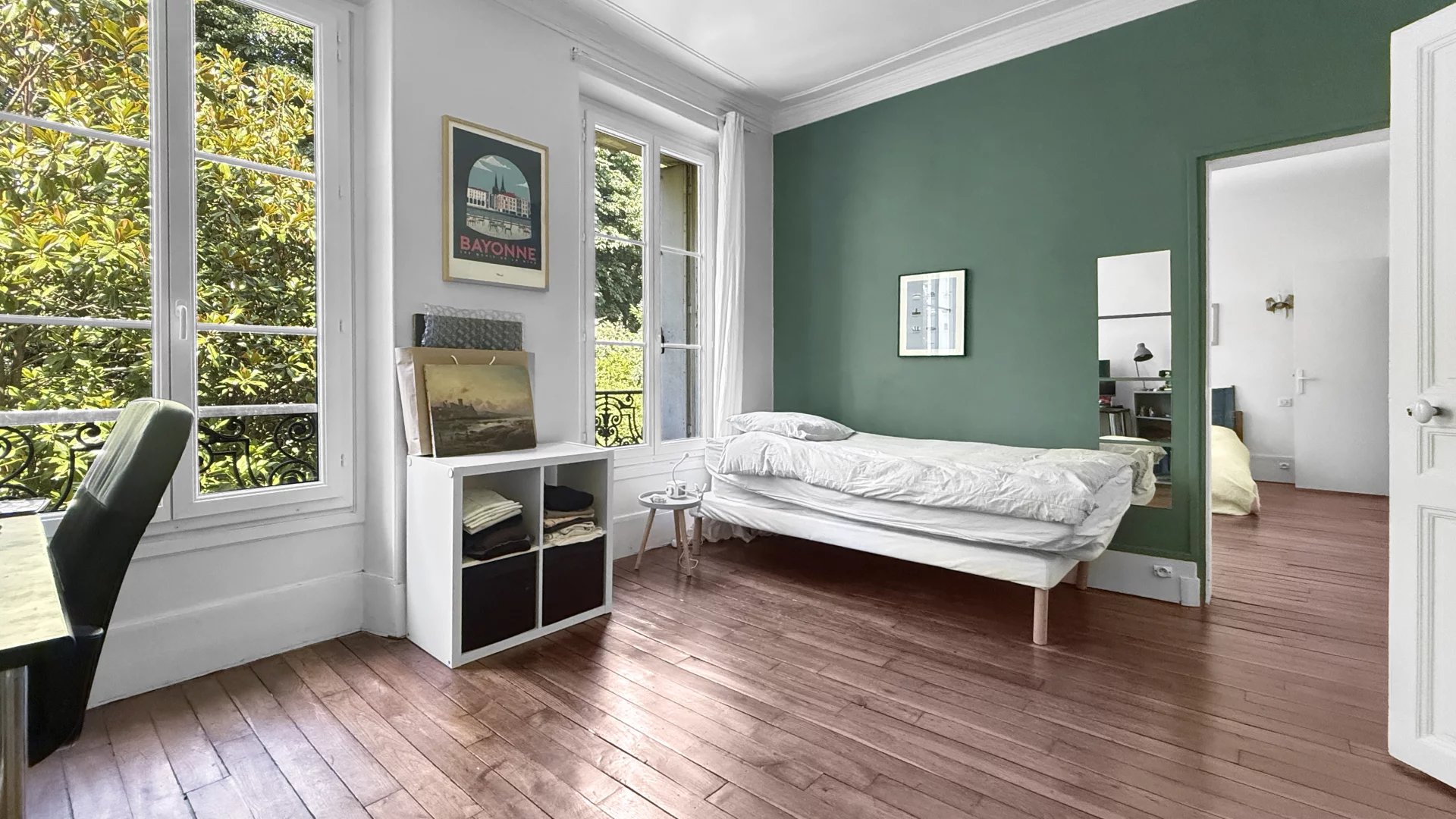 Versailles, Île-de-France, 78000, FR, 8 Bedrooms Bedrooms, ,8 BathroomsBathrooms,Residential,For Sale,1876940