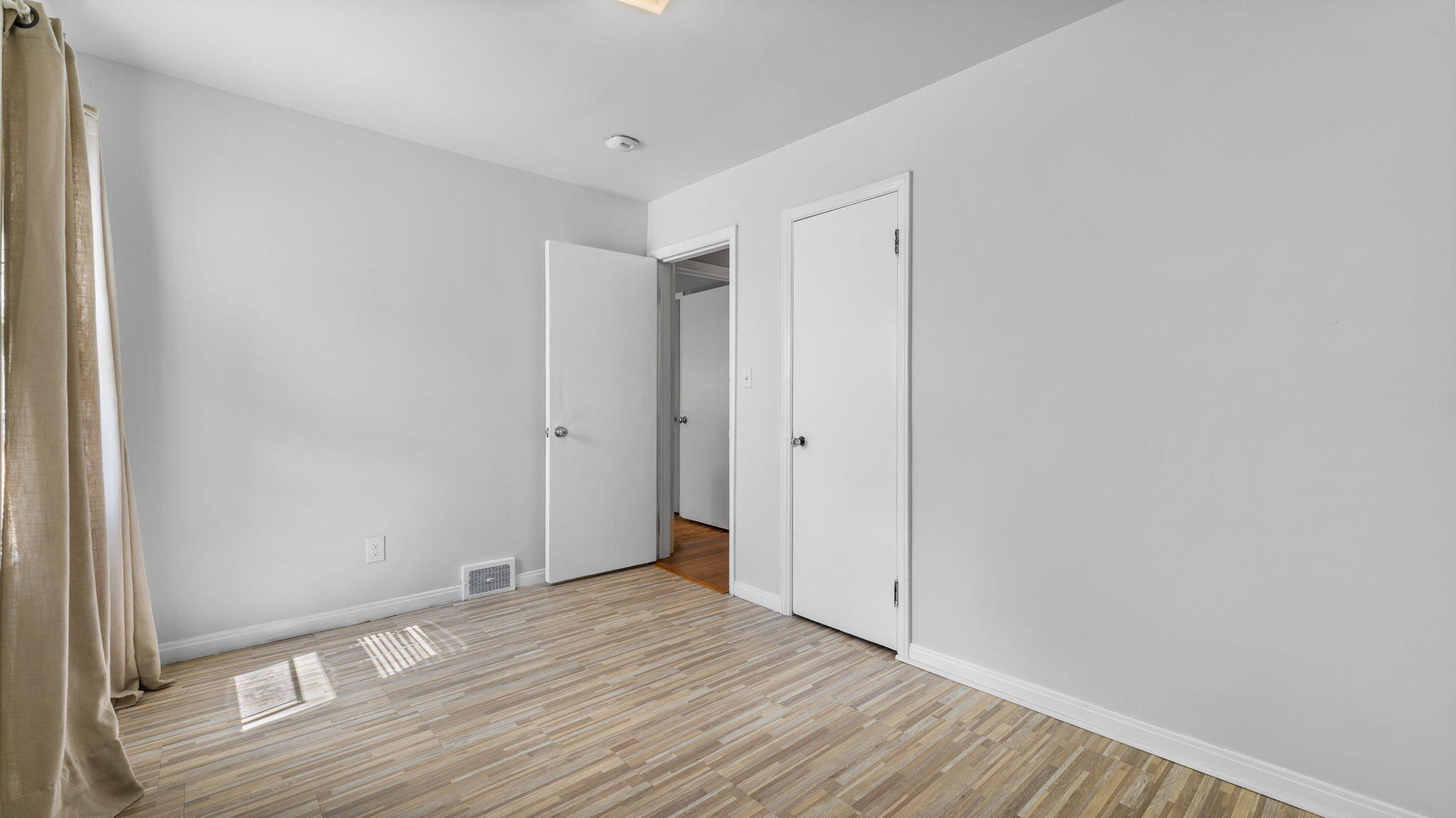 Ann Arbor, Michigan, 48103, United States, 3 Bedrooms Bedrooms, ,2 BathroomsBathrooms,Residential,For Sale,1937160