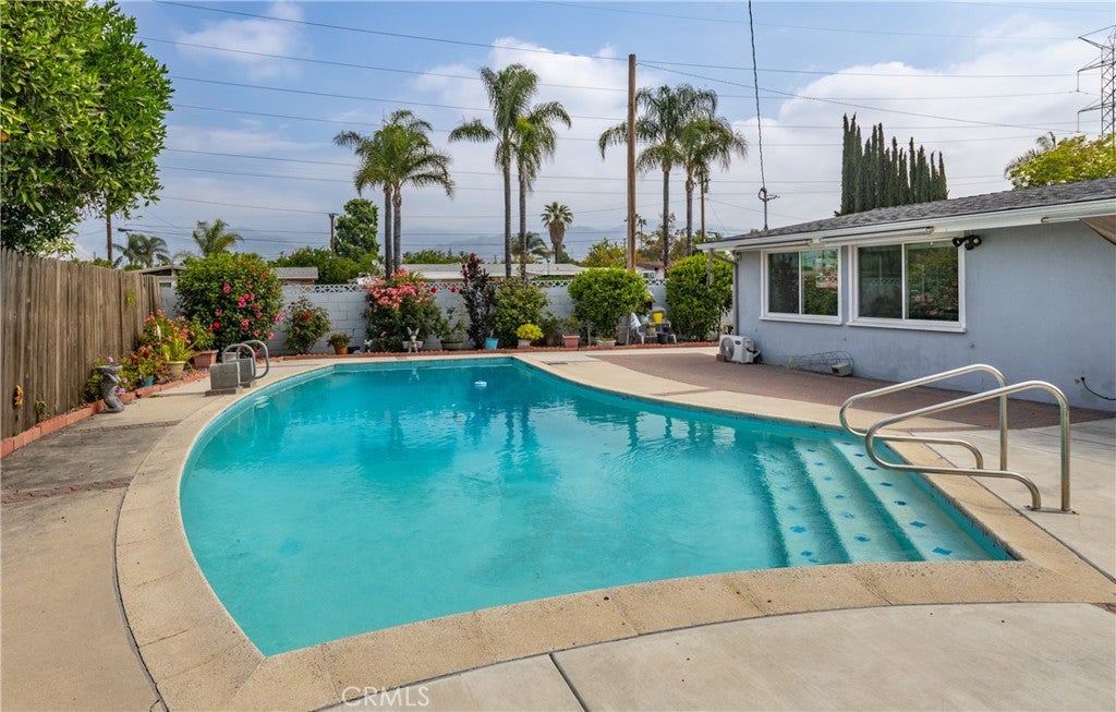 Azusa, California, 91702, United States, 4 Bedrooms Bedrooms, ,2 BathroomsBathrooms,Residential,For Sale,1879036