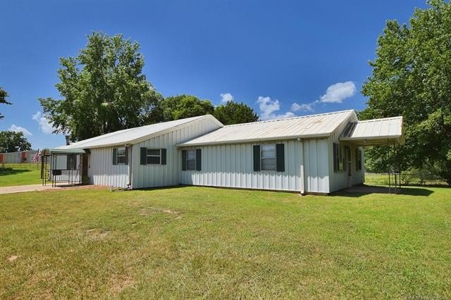 Braggs, Oklahoma, 74423, United States, 3 Bedrooms Bedrooms, ,2 BathroomsBathrooms,Residential,For Sale,1981924