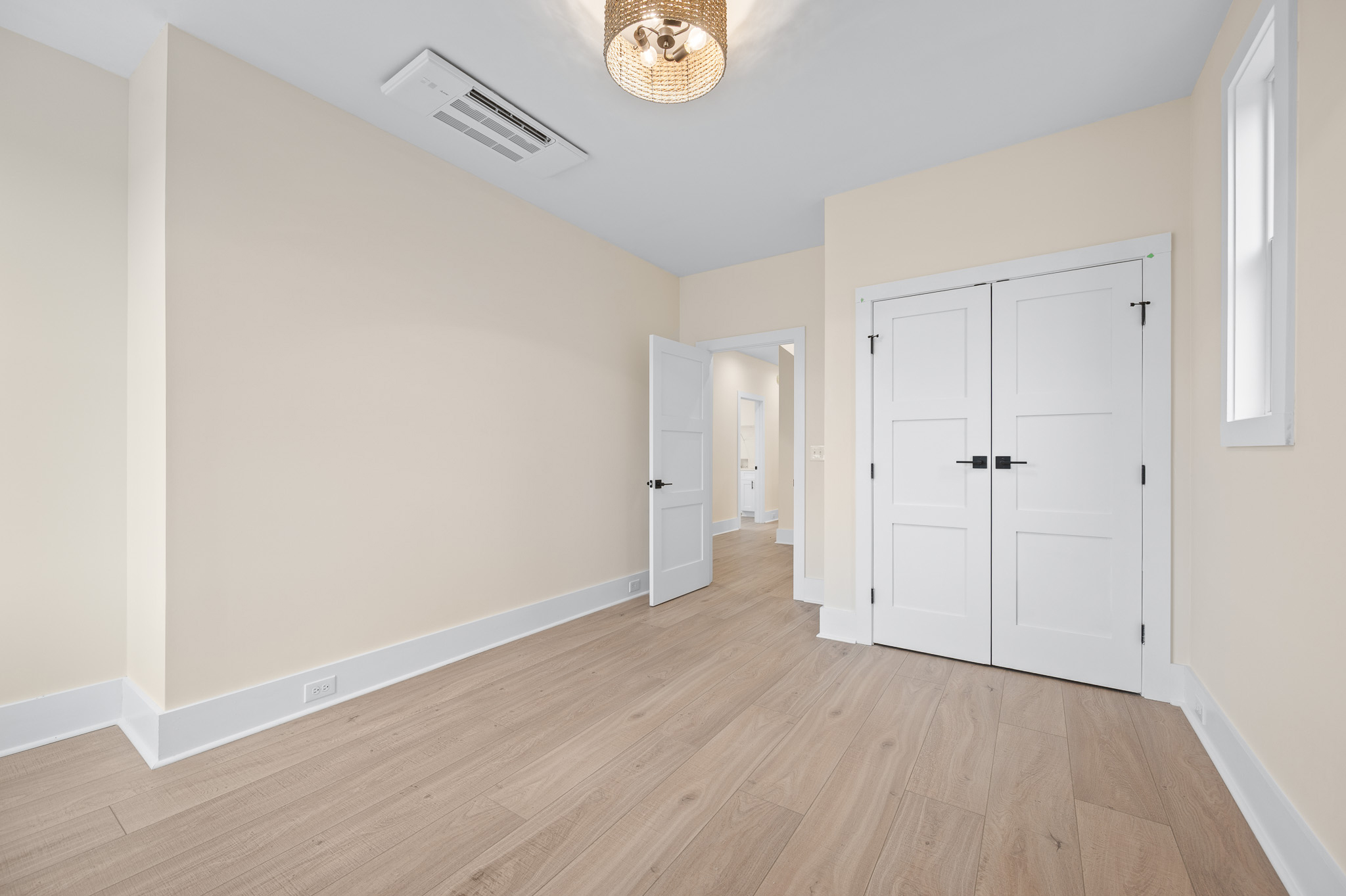 Goode, Virginia, 24556, United States, 3 Bedrooms Bedrooms, ,3 BathroomsBathrooms,Residential,For Sale,2005449