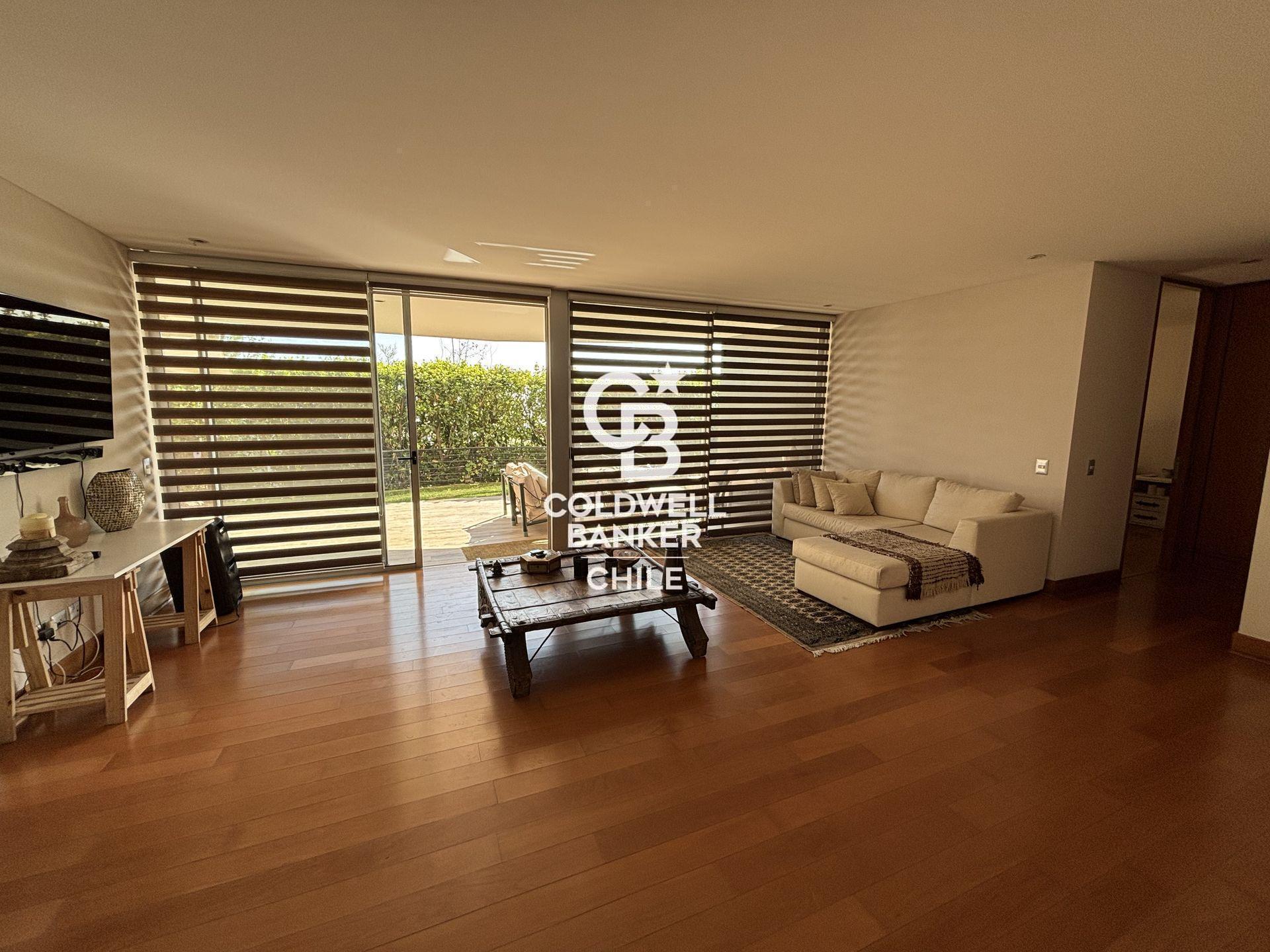 Las Condes, Chile, 6 Bedrooms Bedrooms, ,5 BathroomsBathrooms,Residential,For Sale,1898716