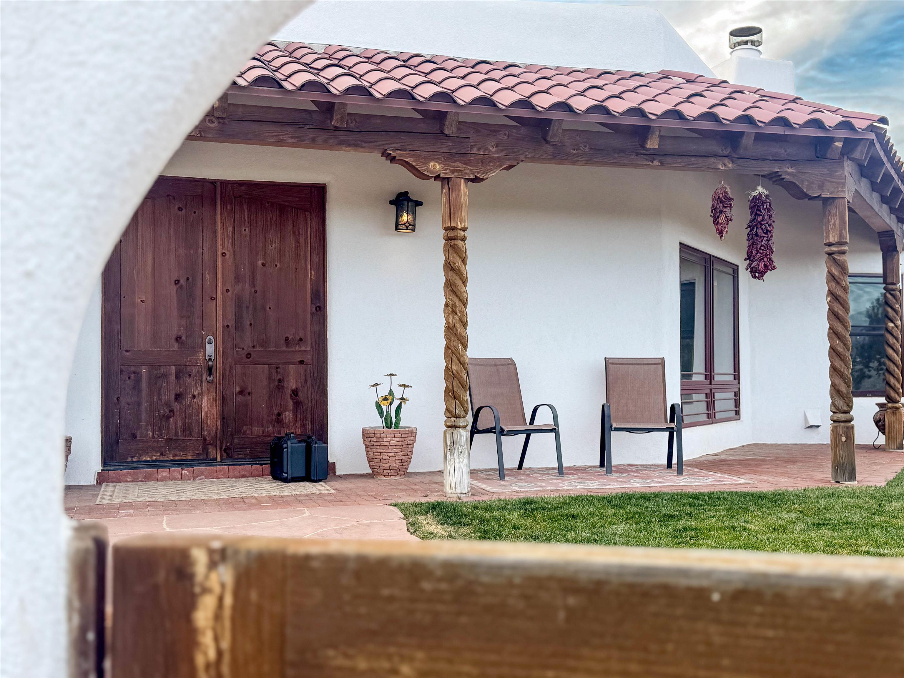 Ranchos De Taos, New Mexico, 87557-2740, United States, 3 Bedrooms Bedrooms, ,3 BathroomsBathrooms,Residential,For Sale,1998521