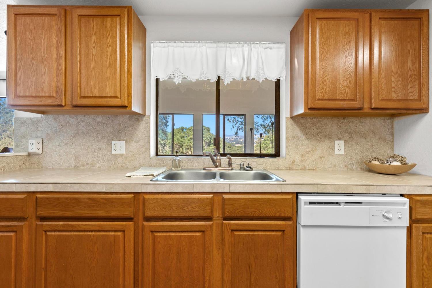 Marysville, California, 95901, United States, 2 Bedrooms Bedrooms, ,2 BathroomsBathrooms,Residential,For Sale,1927957