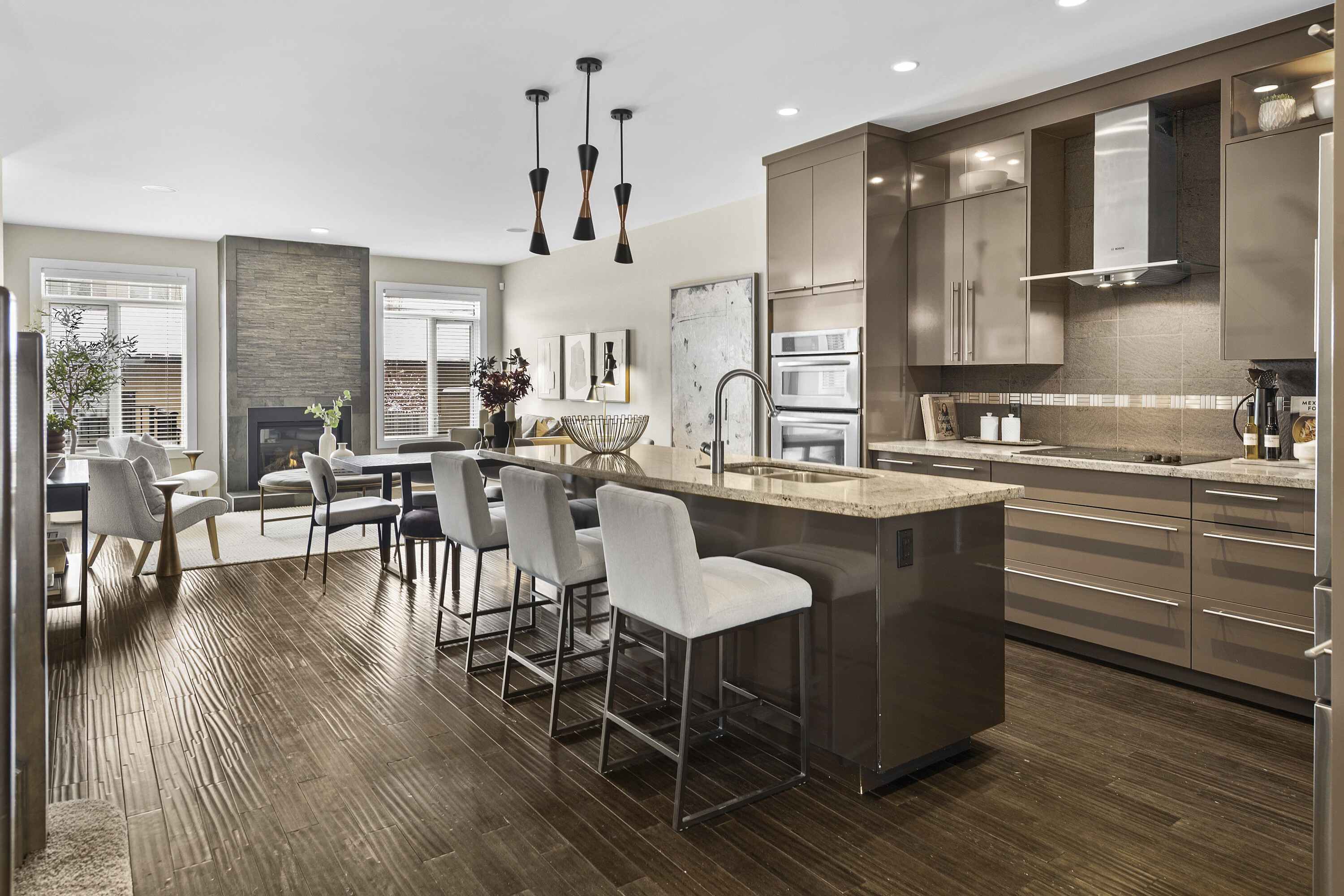  2040 46 Avenue SW, Calgary, AB - 物件實景