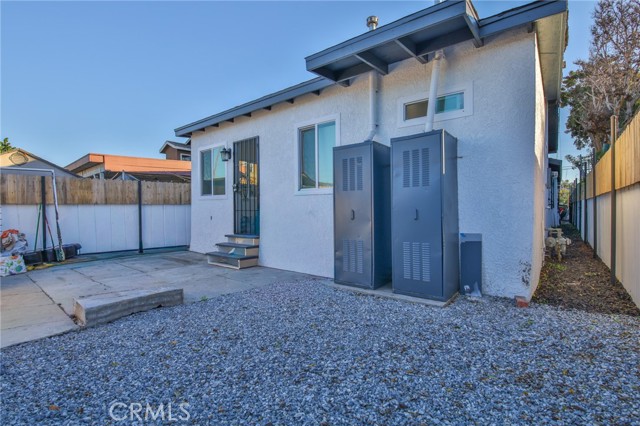 Los Angeles, California, 90003, United States, 4 Bedrooms Bedrooms, ,Residential,For Sale,2010724