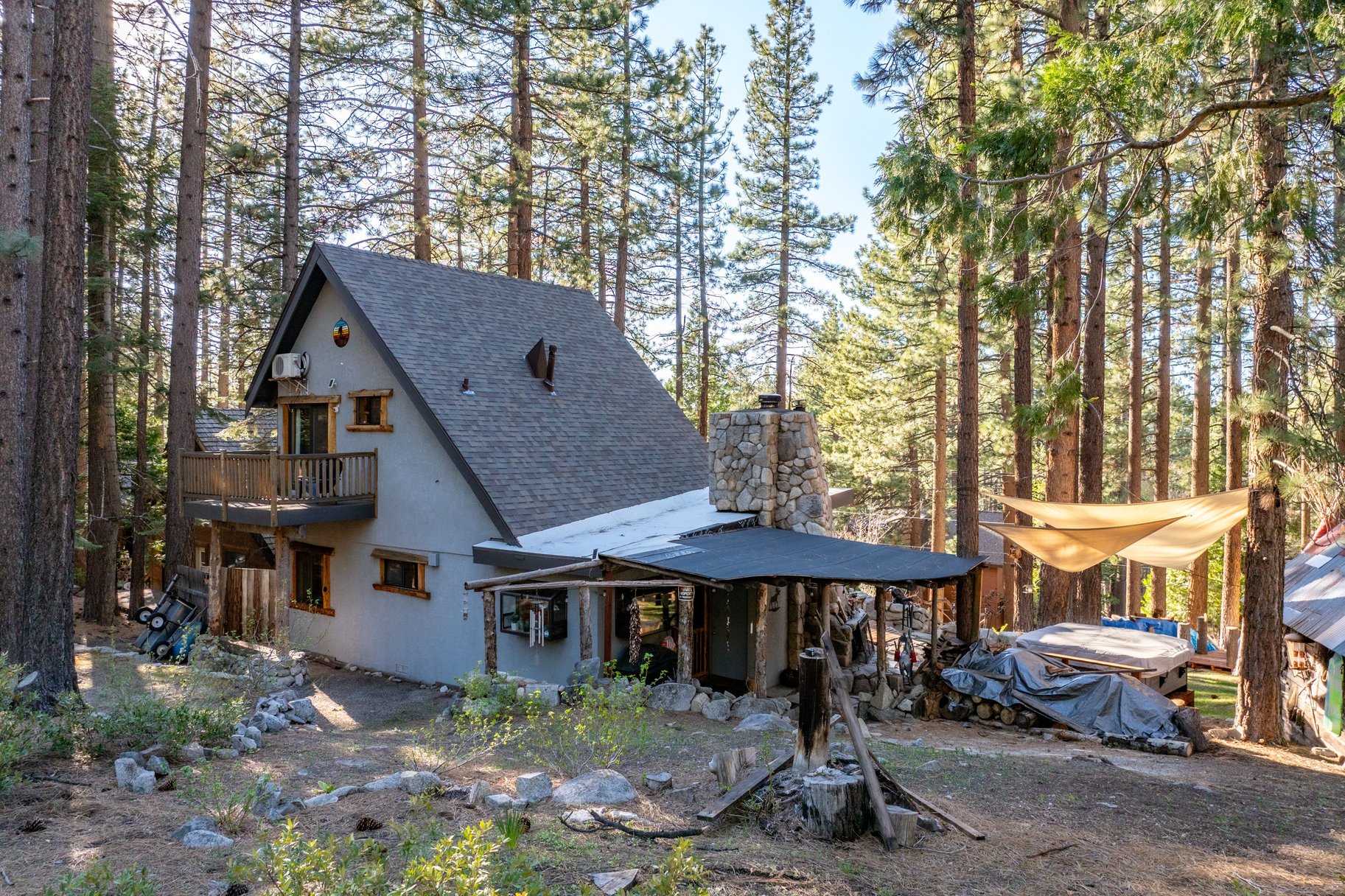  Turnkey Tahoe Retreat Backing to National Forest  Fully Remodeled & Furnish - 物件實景