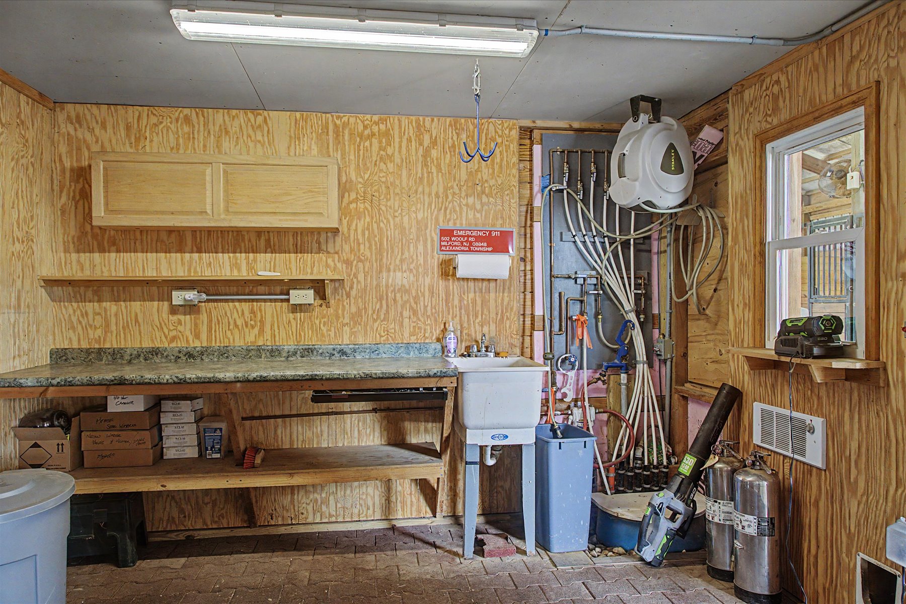  Well Maintained Colonial Home with Exceptional Equestrian Property - 物件實景